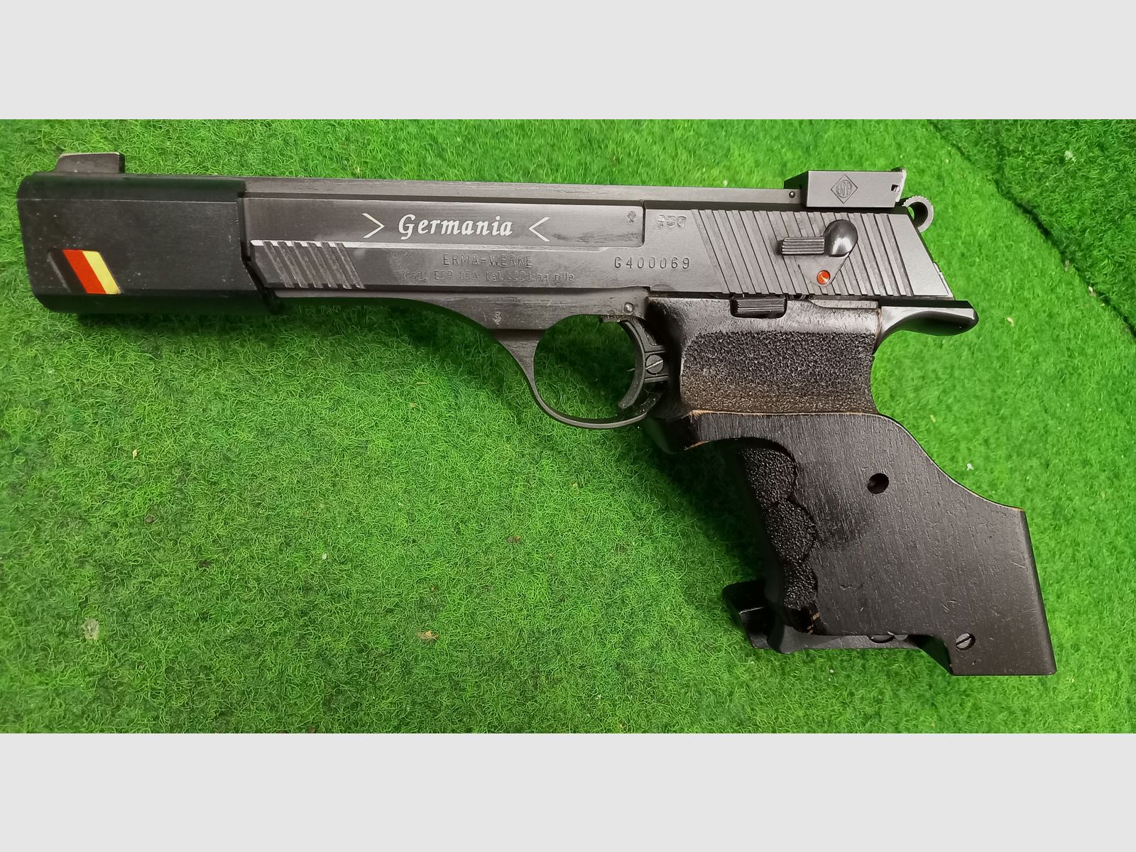  Erma ESP 85 Edition Germania in het kaliber .22Lr.