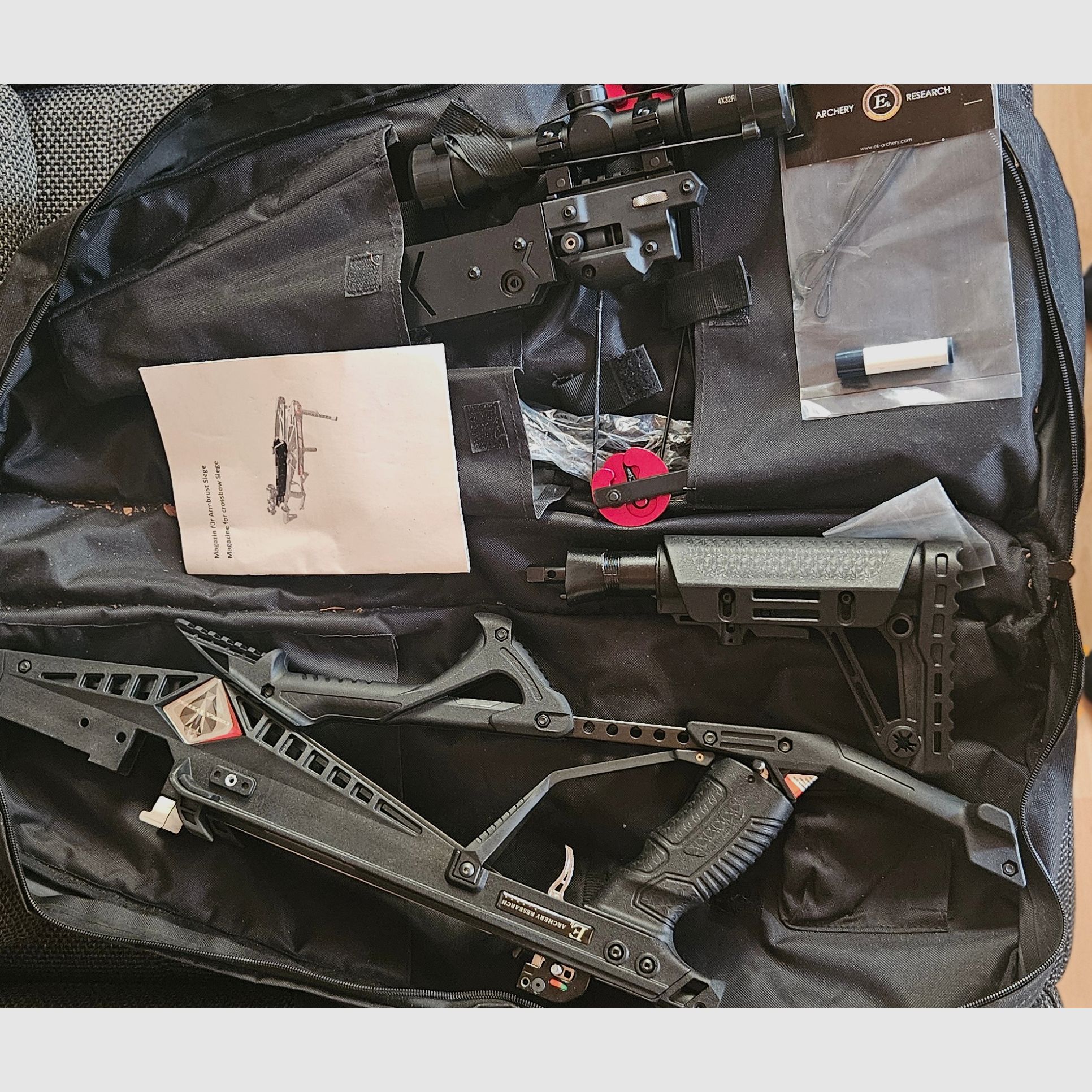 Siege 300 + magazine + bag + lots of accessories