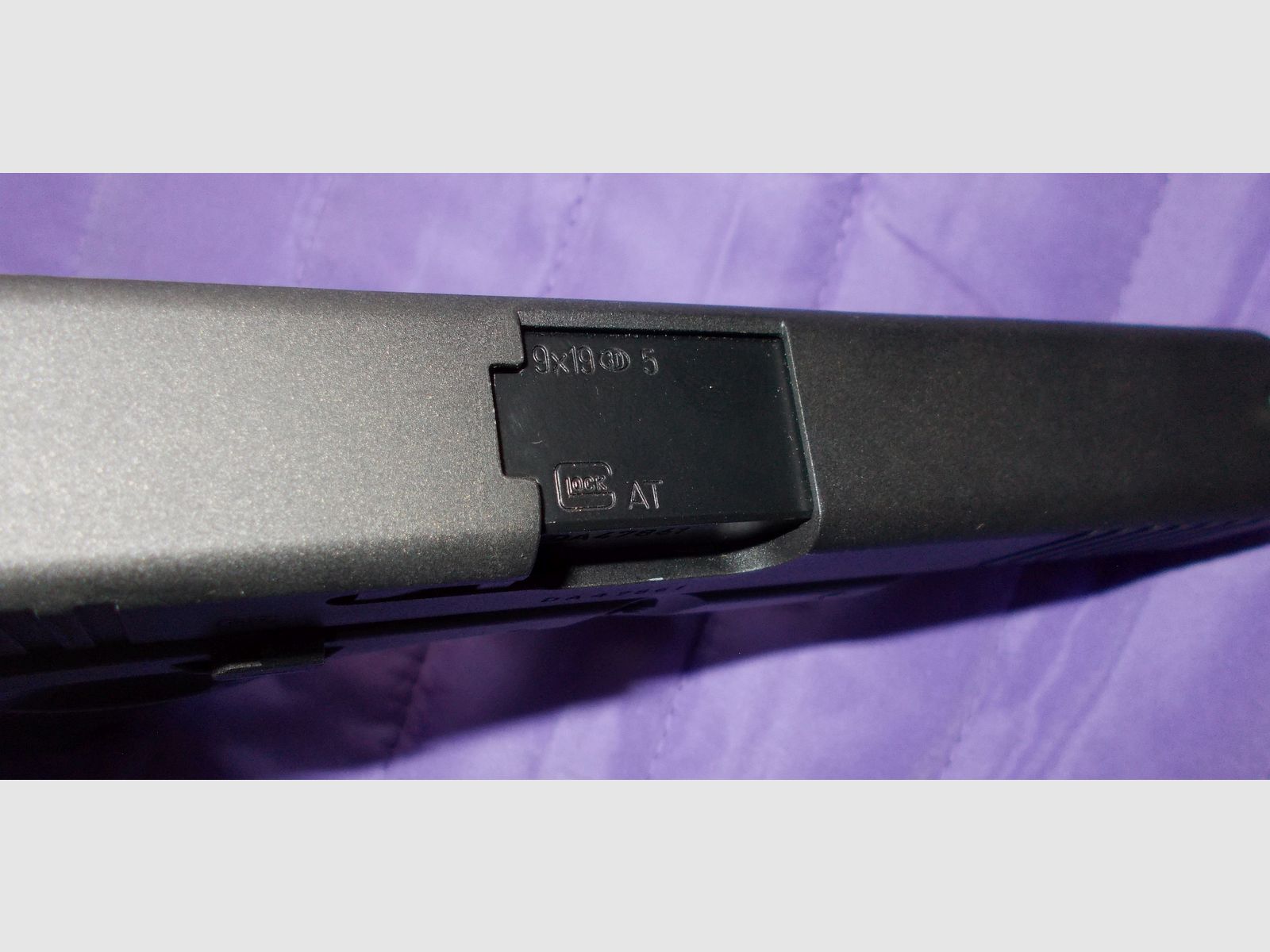 Umarex Glock 17 Gen 5 Blowback 4.5mm DIABOLO + 2nd magazine and case