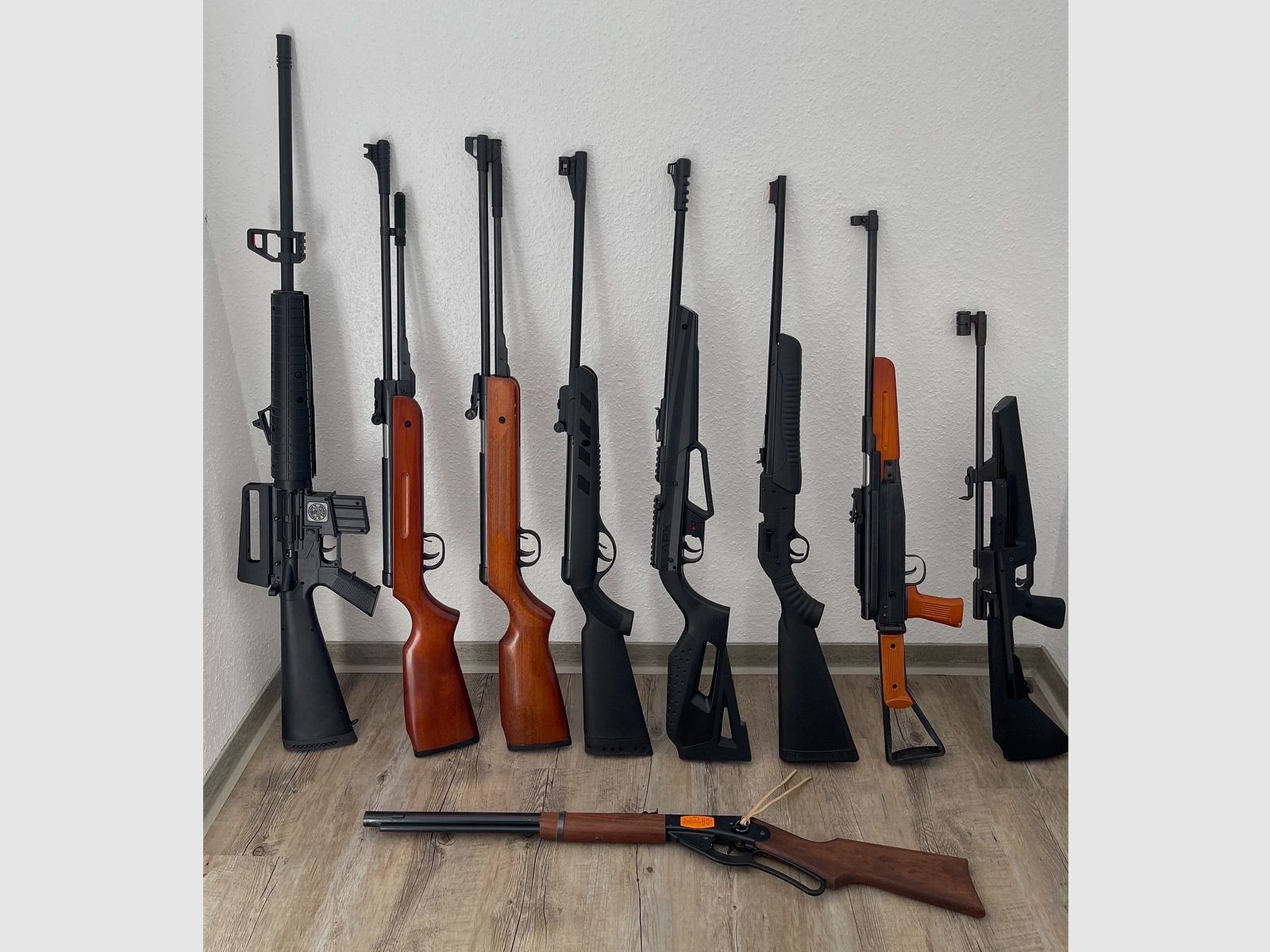 Collection de carabines à air comprimé — canon plié, à levier latéral et à levier inférieur (calibres variés)
