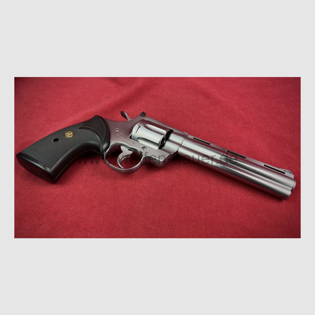 Colt Python ze stali nierdzewnej