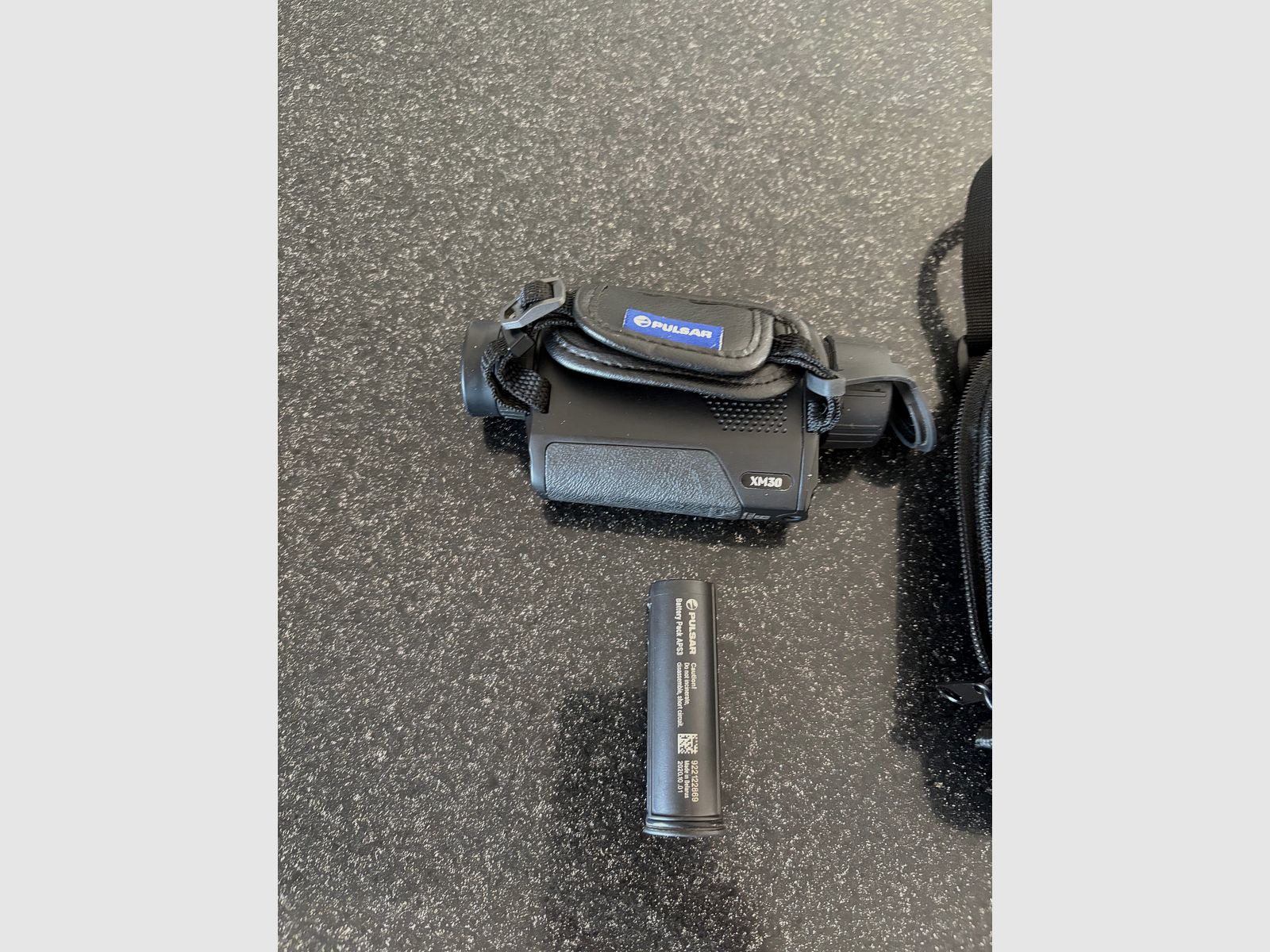 Pulsar Axion XM 30 night vision device