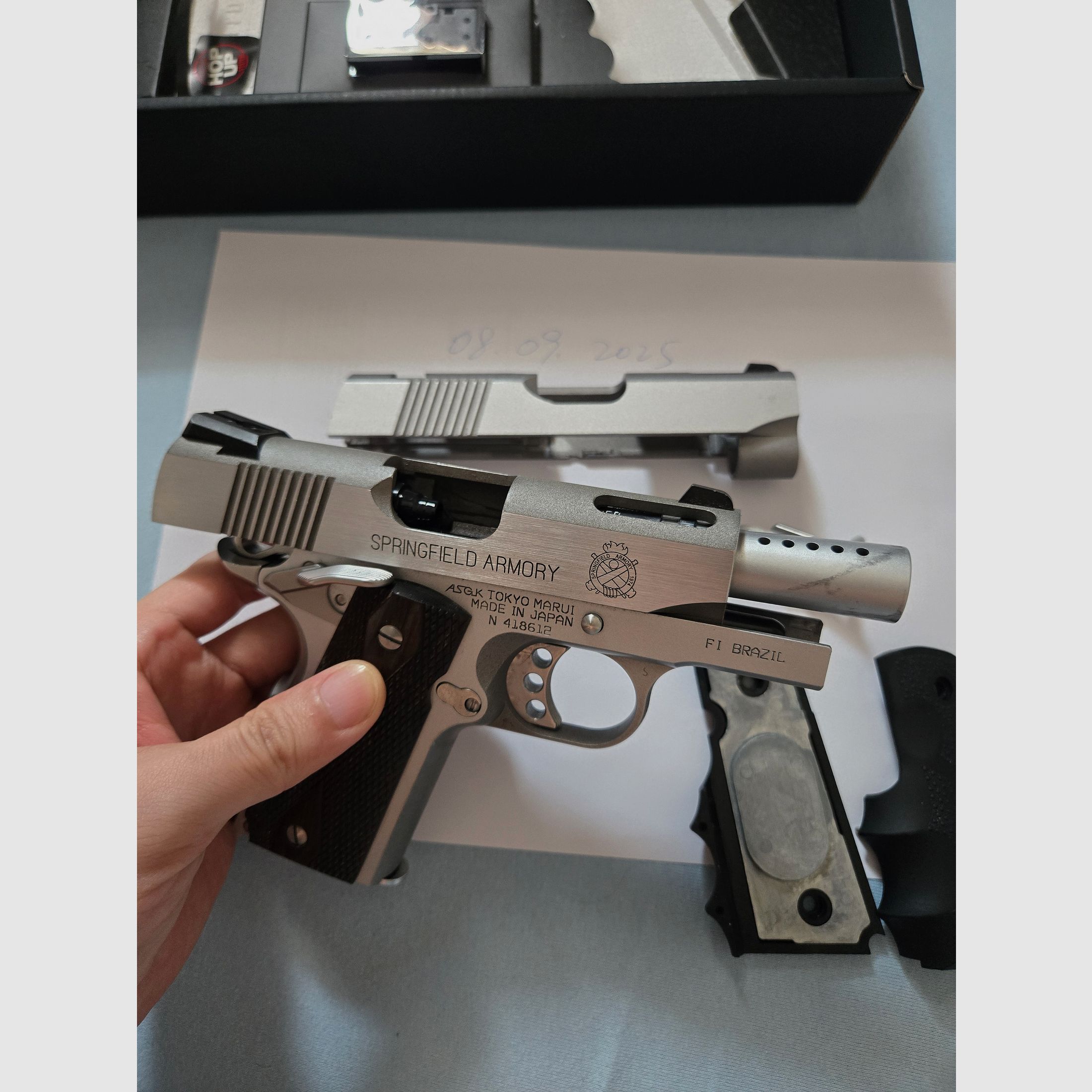 Airsoft Tokyo Marui V10 Ultra Compact GBB 6mm