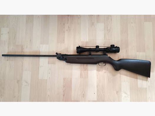 Weihrauch HW 35 4.5 mm zonder F-teken. Met richtkijker en tas.