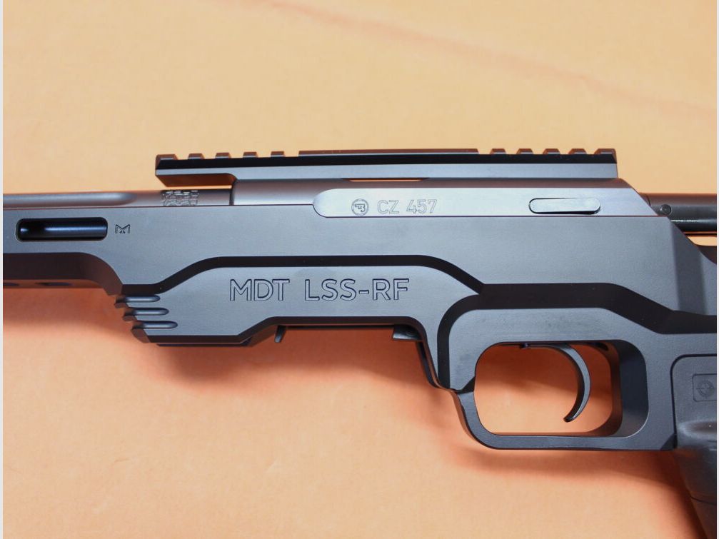 CZUB Rep.Büchse .22lr CZUB CZ457 MDT Chassis 20" Varmint Lauf/ Gewinde 1/2-20