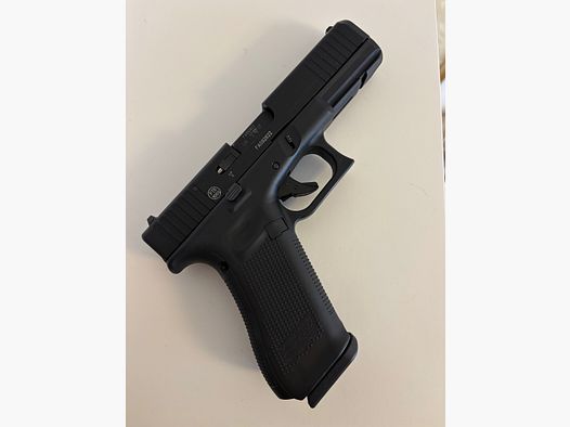 Pistola a salve Glock 17 Gen5 inclusi accessori (come nuova)