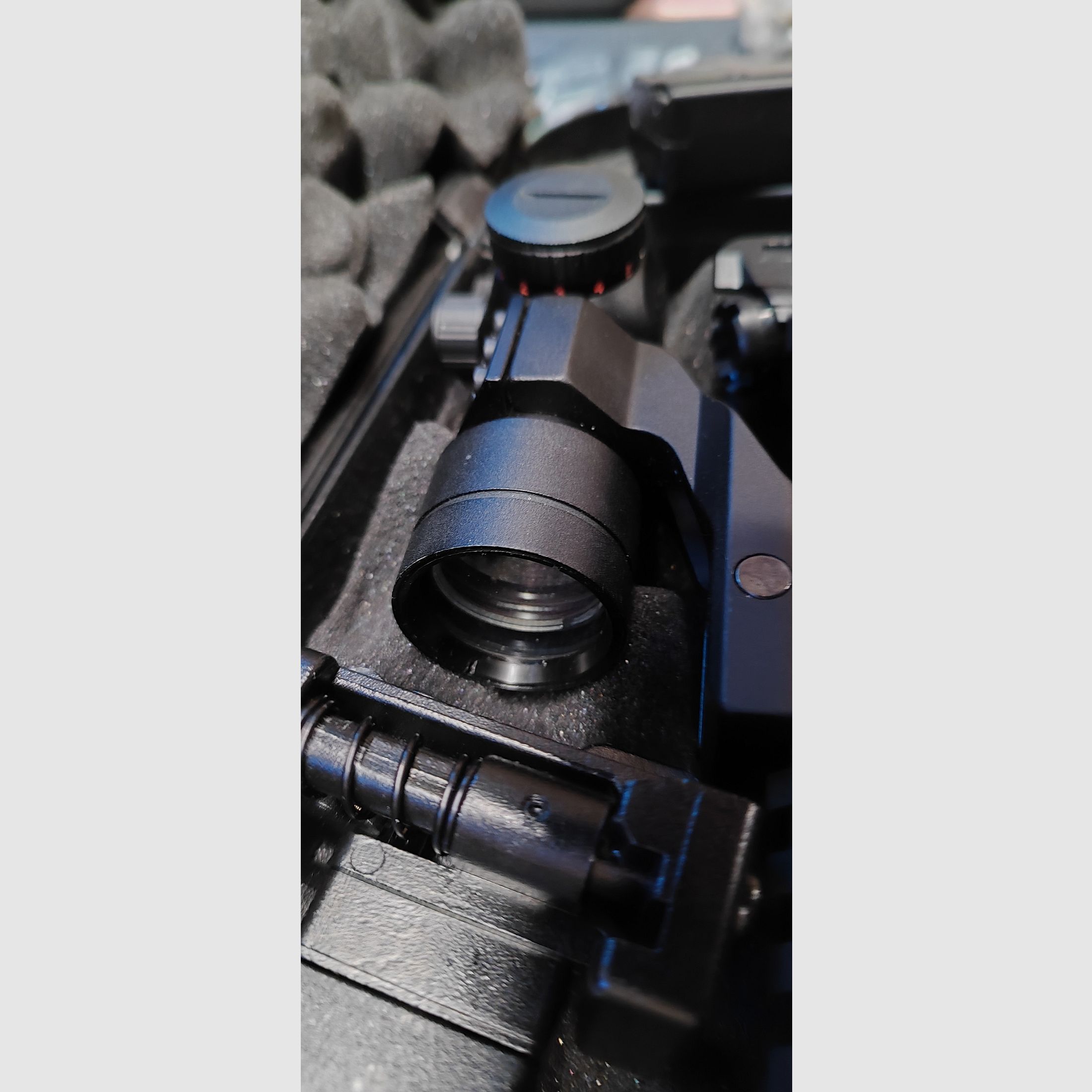 H&K MP5 4,5mm BB CO2 12g 3Magazinev+ Optik+ Koffer, Bild 2 von 8
