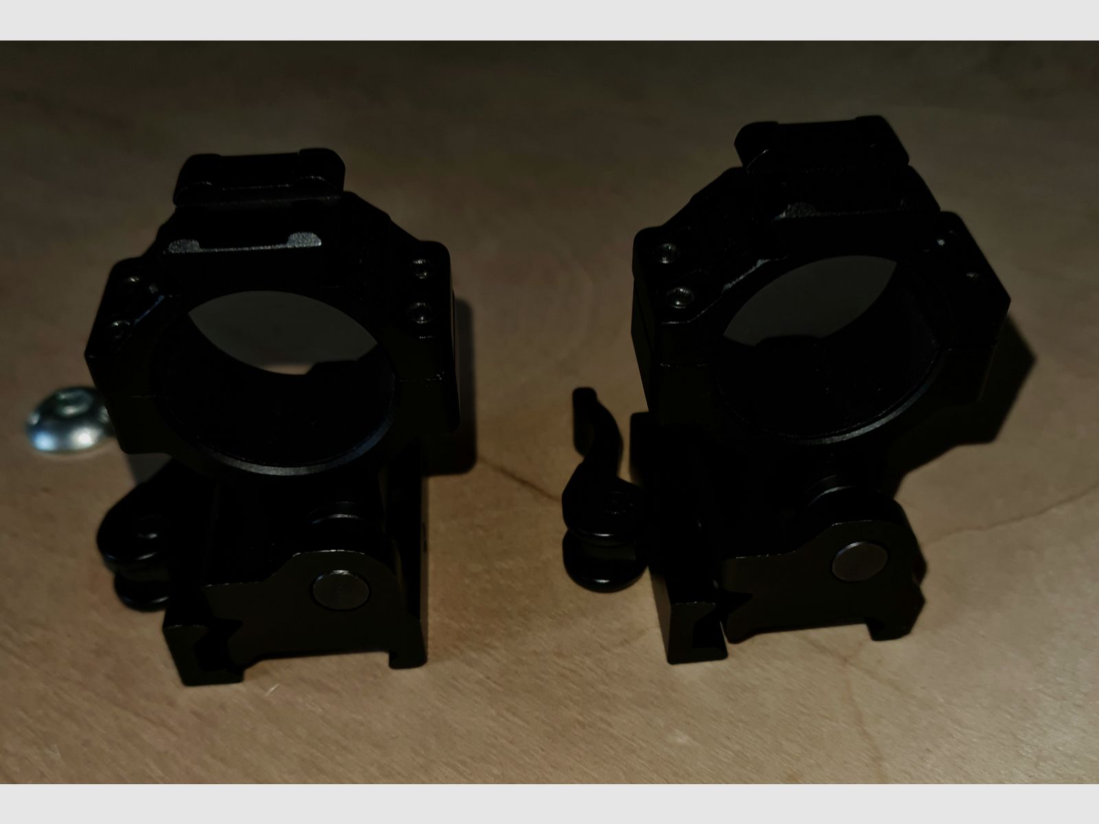 Mounting rings with quick release (Quick Detach/QD),