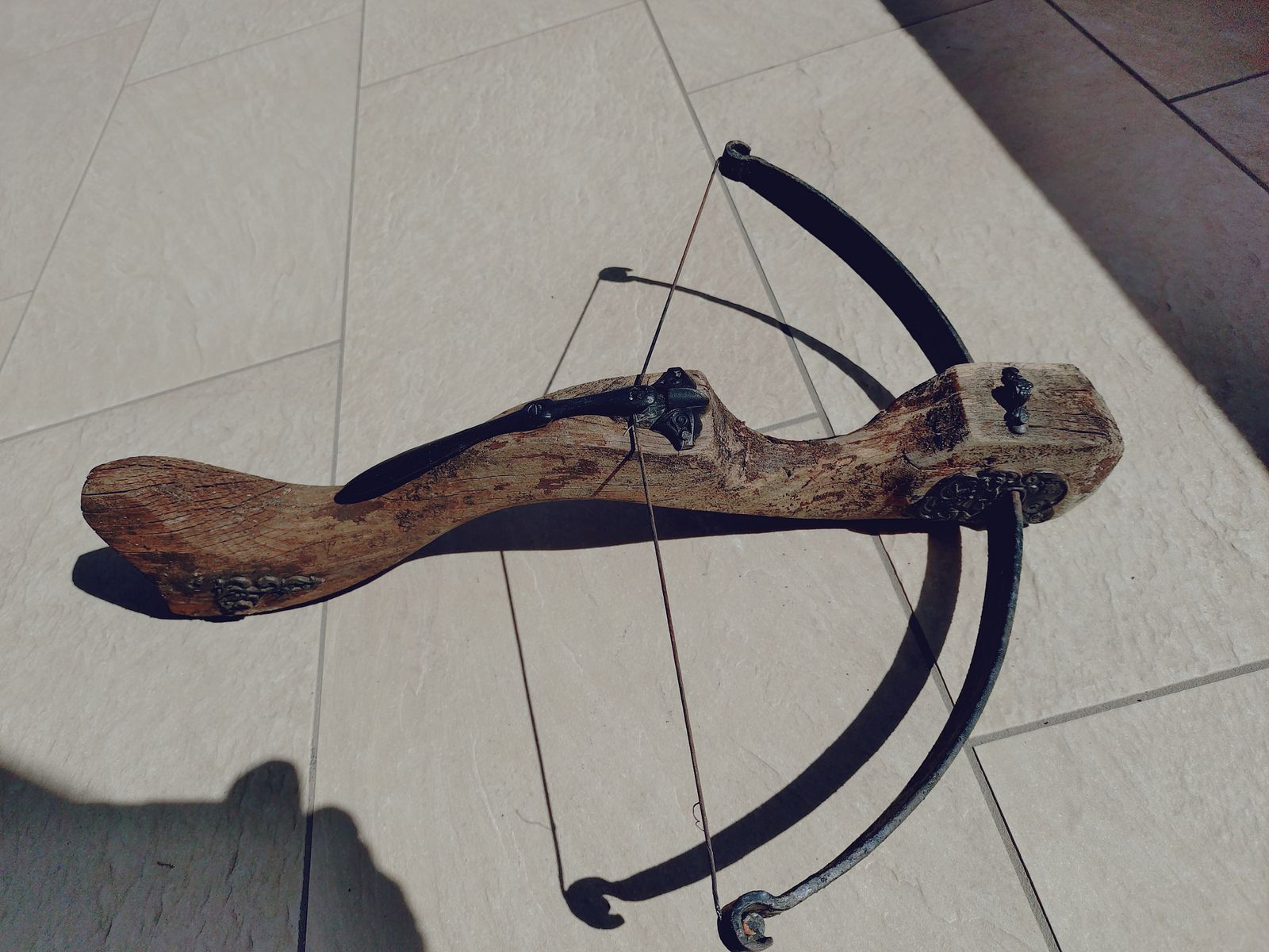 Armbrust antik historisch Erbstück 