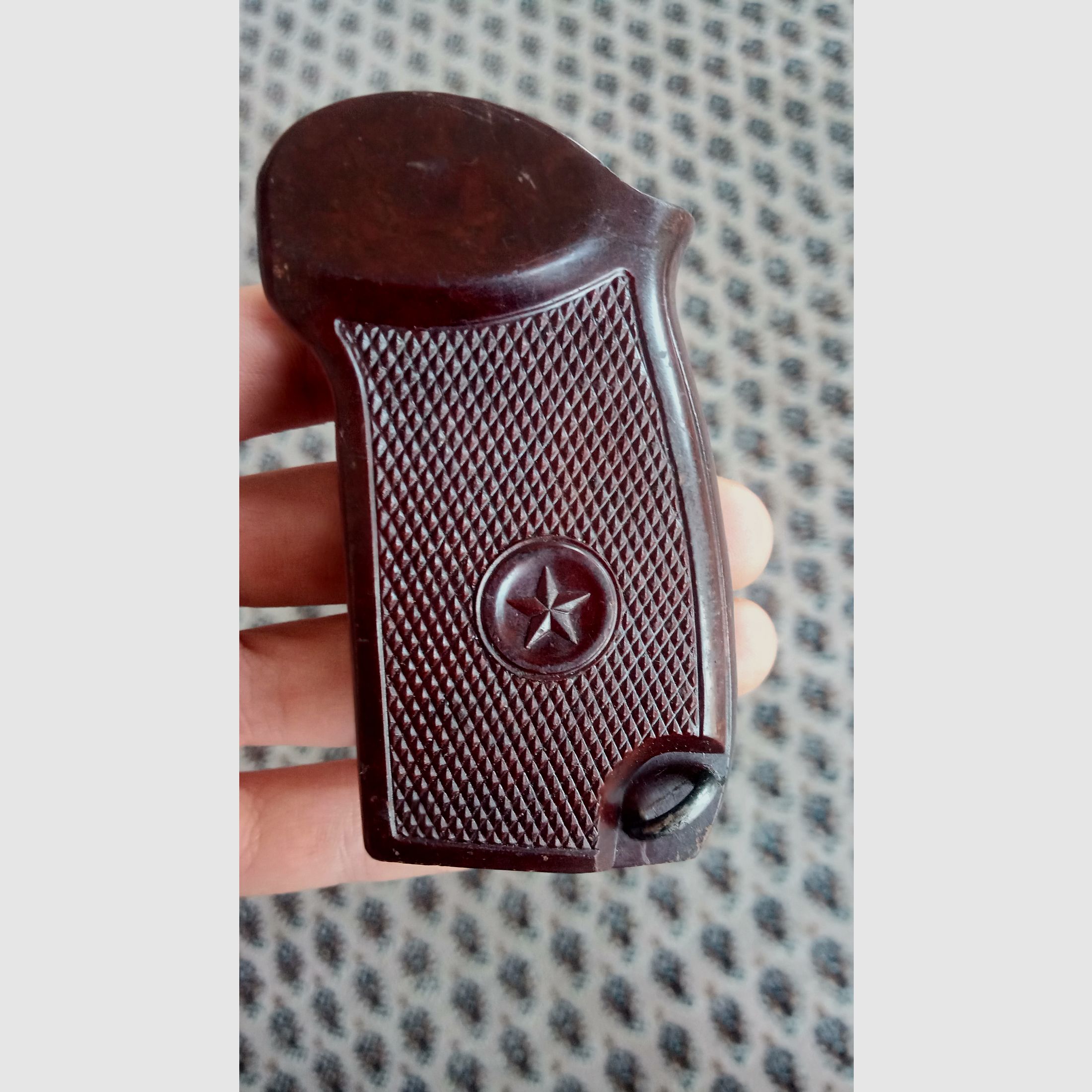 Griffschale für 9x18 Makarov PM feinstes sowjetisches Bakelit