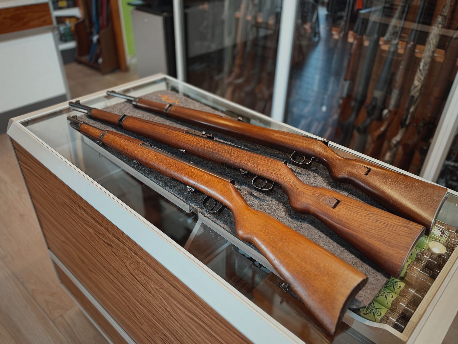 Conjunto de armas históricas – Suhl W625C (.22 l.r.) y 2× Haenel Sportmodell 33 Patente Schmeisser