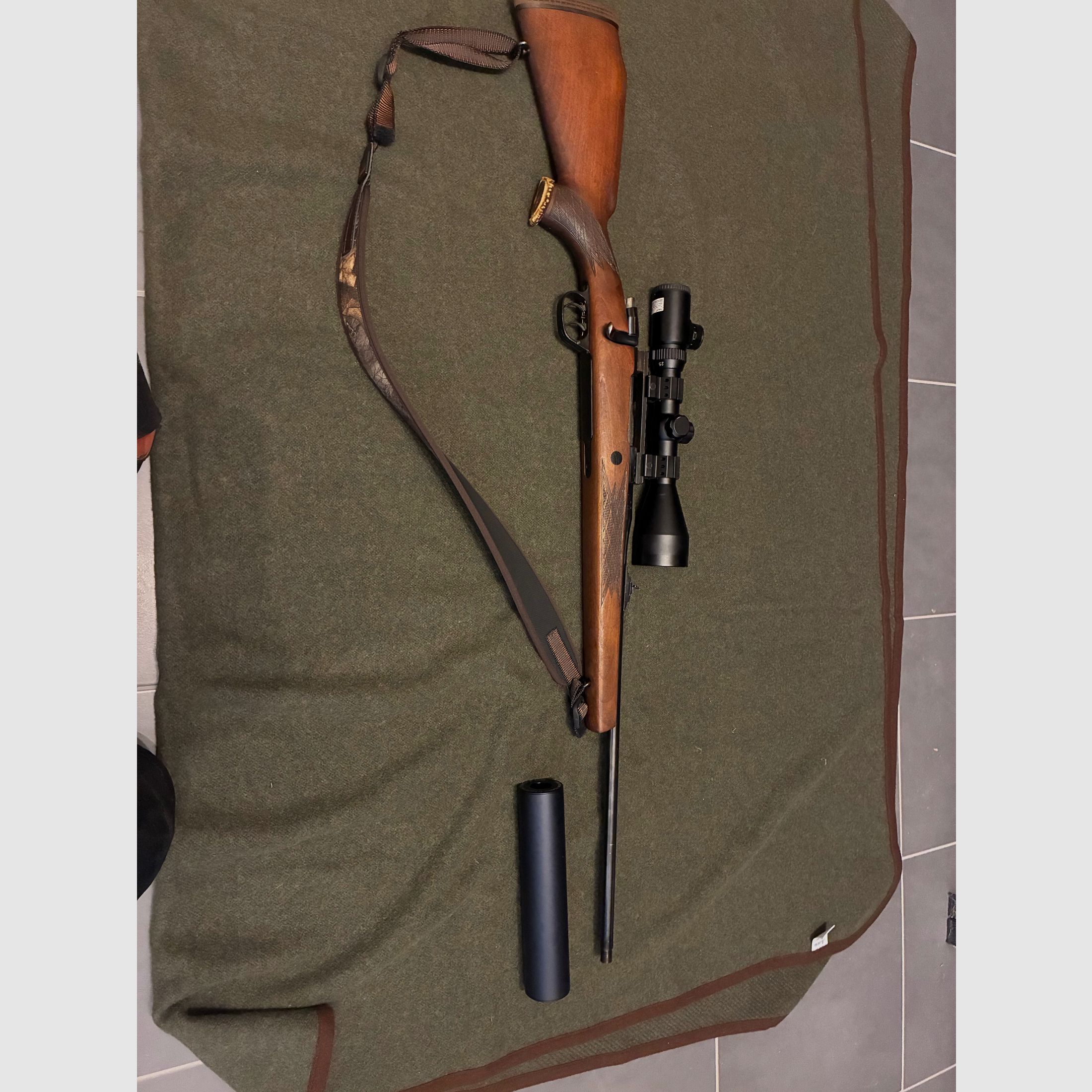 Repeater rifle Voere 7x64 with silencer and scope