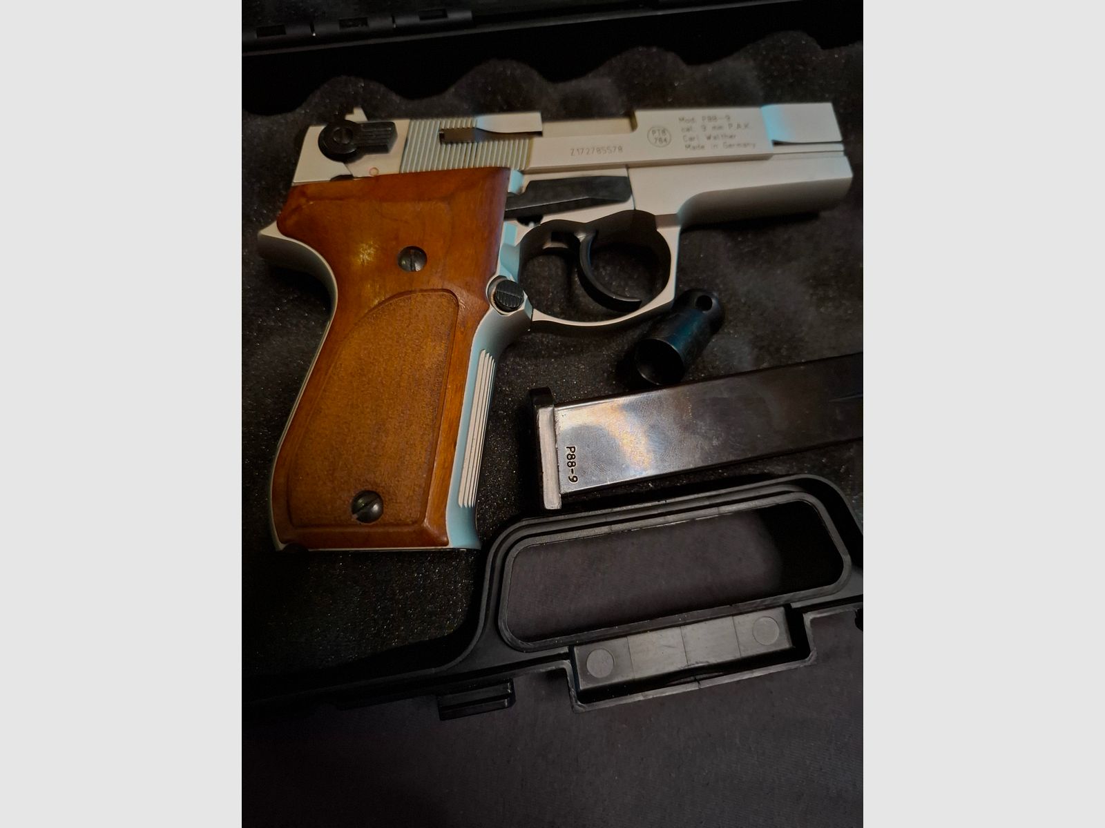 Walther P88 Compact  9mm P.A.K.   PTB 764