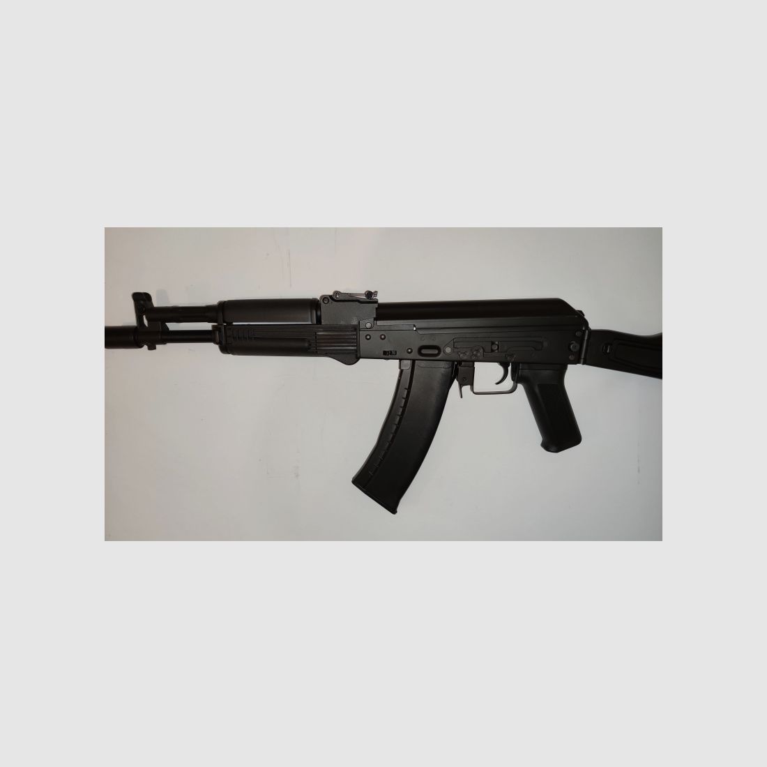 Cyma AK105 (CM.040D) Vollmetall als 0,5 Joule Version