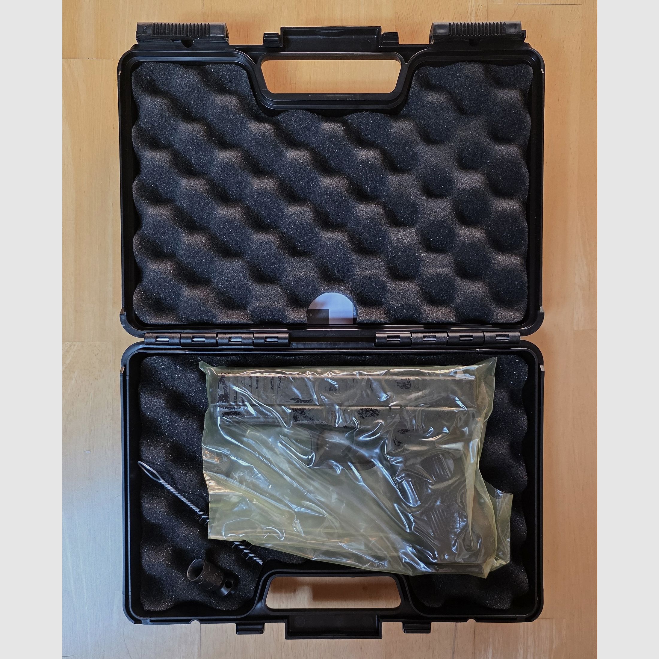 Glock 17 Gen5 pistolet alarmowy 9mm P.A.K. oksydowany