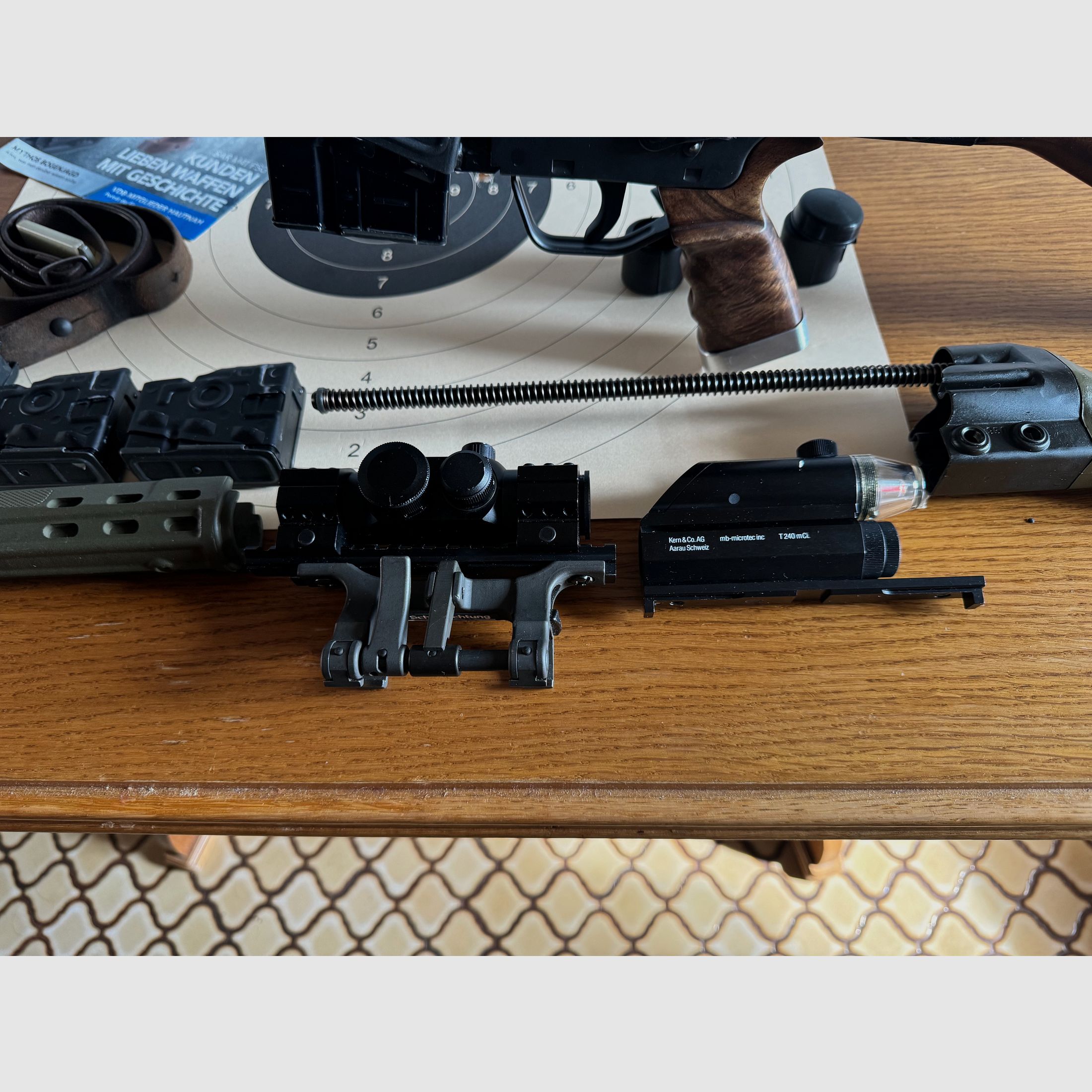 Fusil auto-chargeur SAR 2000, (G3) avec lunette / viseur point rouge en 308 win.