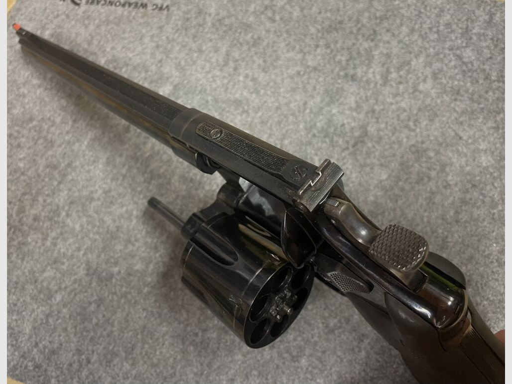 Smith + Wesson 29