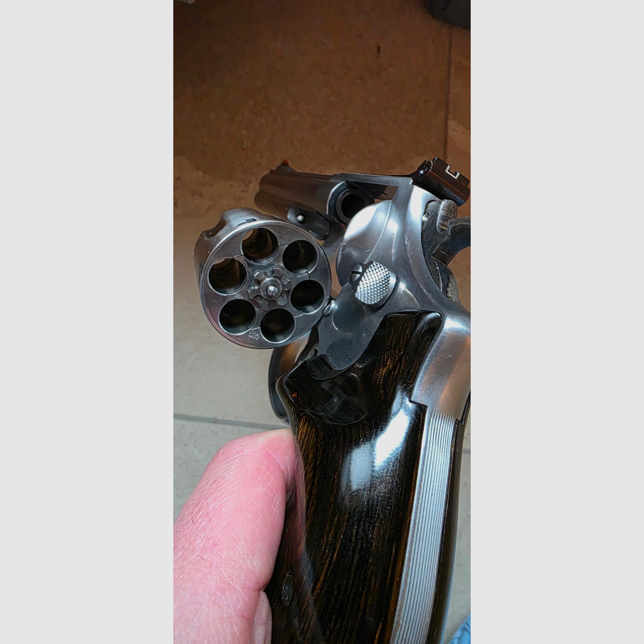 Smith & Wesson 629 Classic DX