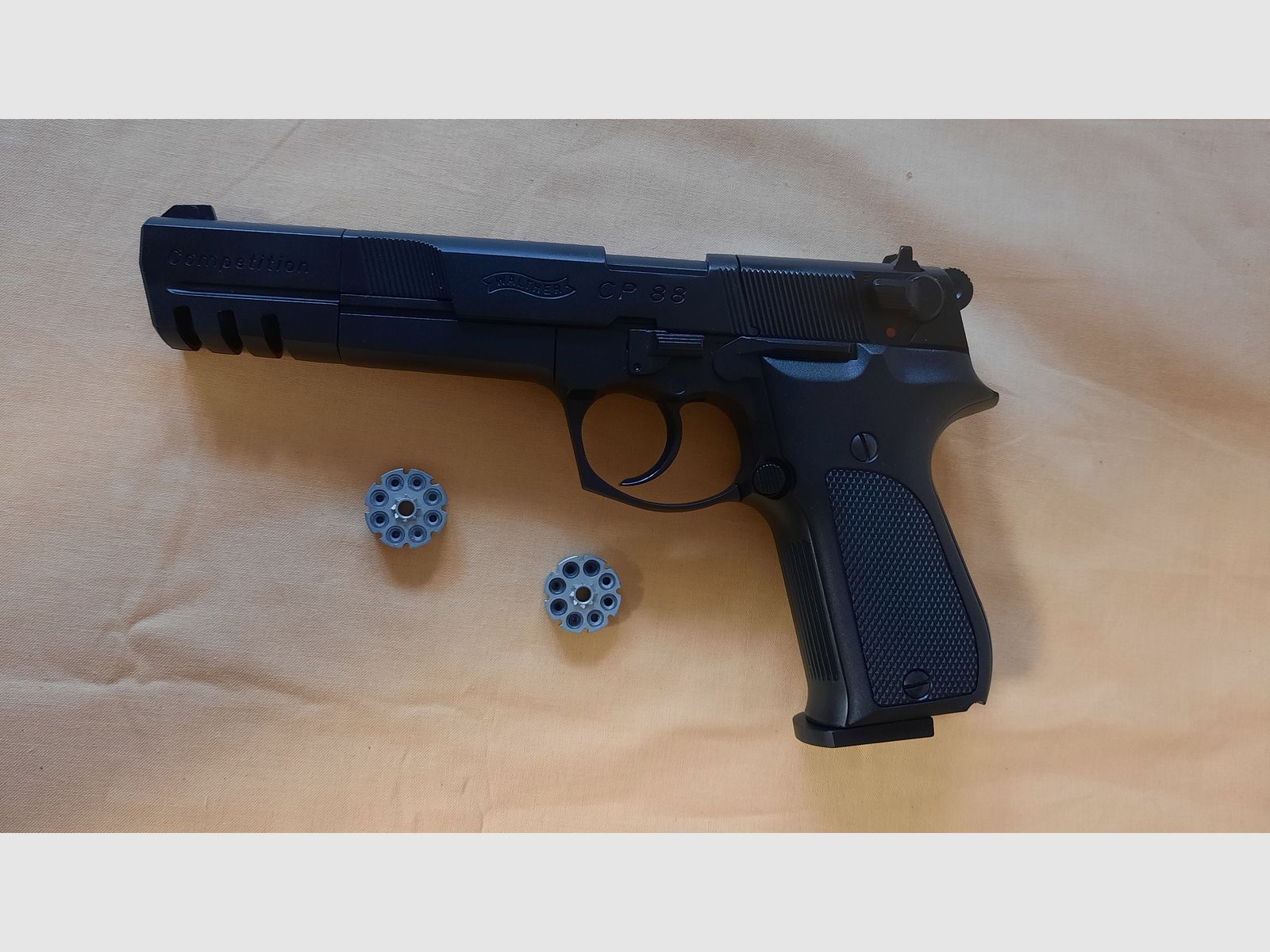 Walther CP88 Competition von Umarex plus 500 Schuss, neuwertig, keine Gebrauchspuren.