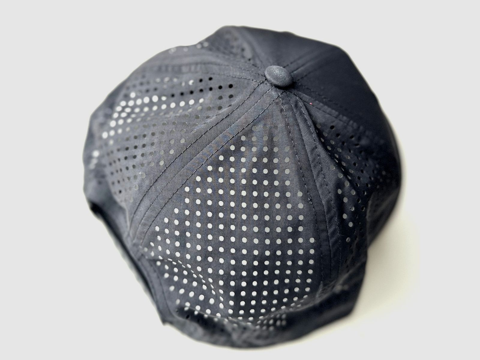 KMR Cap, Bild 2 von 3