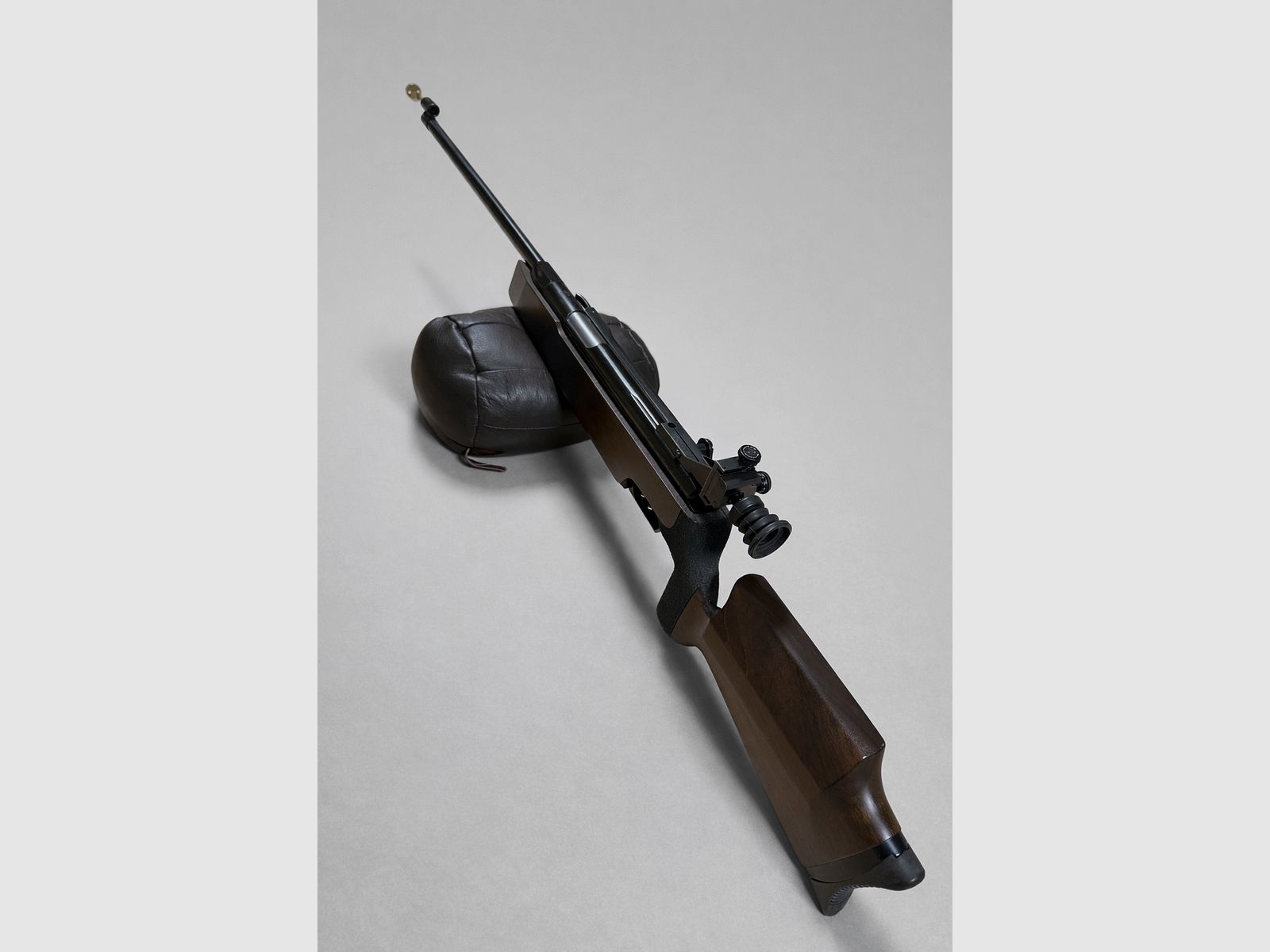 Air rifle Feinwerkbau Model 300 for right-handed shooters