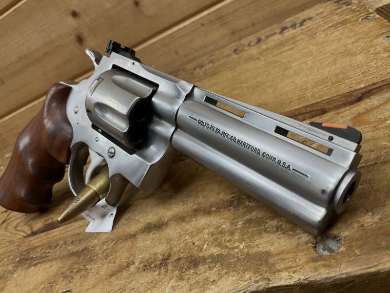 Revolver COLT Mod.Pyton.357, Kal..357Mag., Stainless!!! Holzgriff!!! Kontrastvisierung!!!