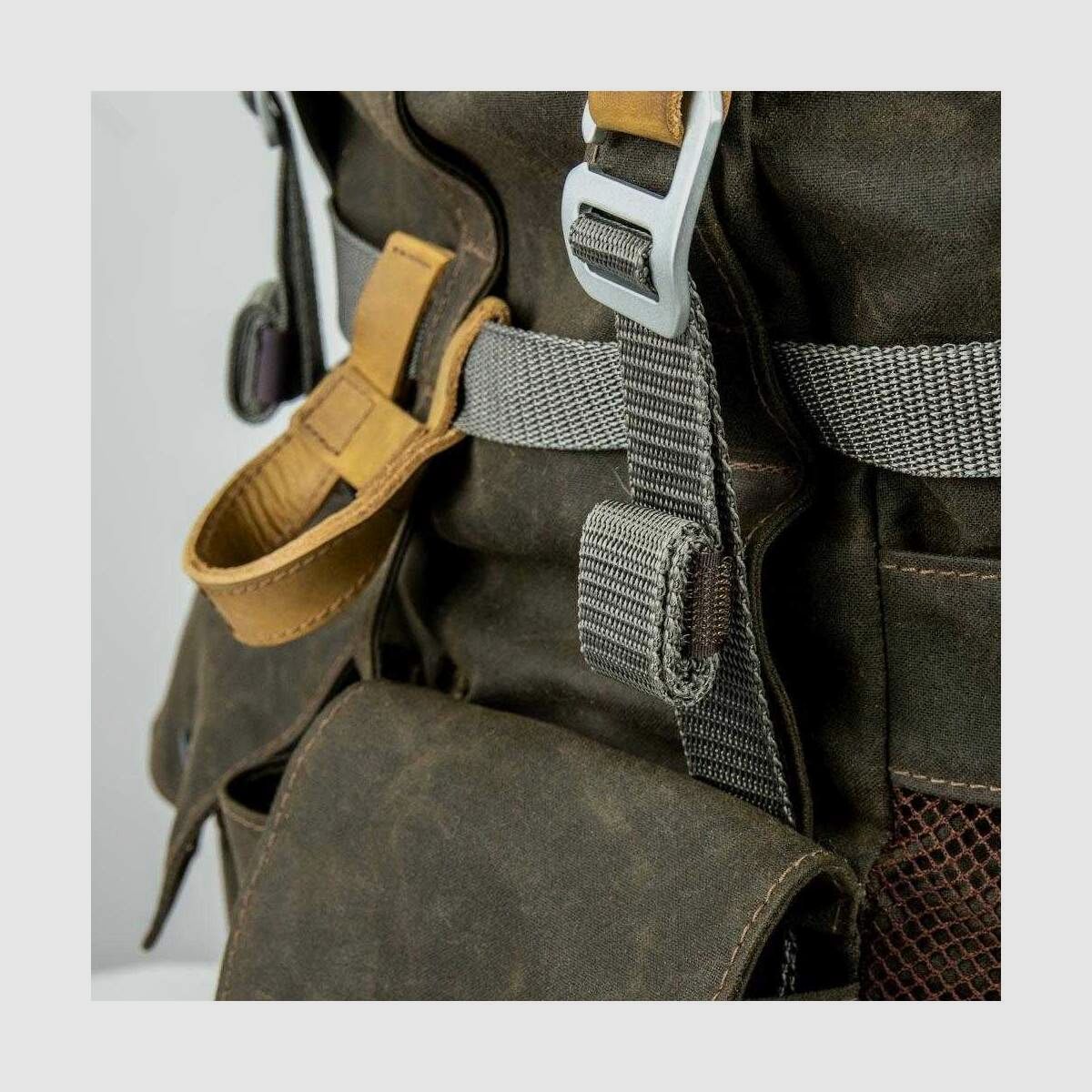 STEINKAUZ Waxcottonrucksack „Bushmann“, Wax-Oliv, Bild 11 von 13