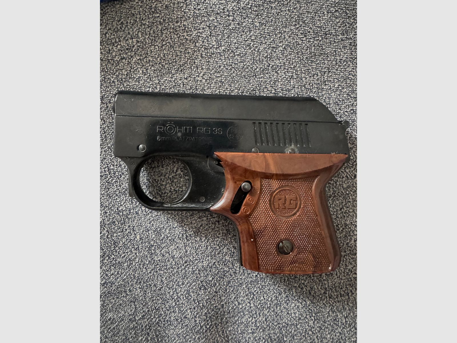 Pistola a salve Röhm RG 3S (6mm Flobert, PTB 32-61) – Set con OVP, accessori & munizioni, immagine 2 di 3
