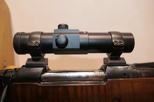 Gebrauchte Jagdgewehr CZ Medium + Rotpunktvisier Kal. 300 Win Waffe Kat. C, Bild 4 von 15