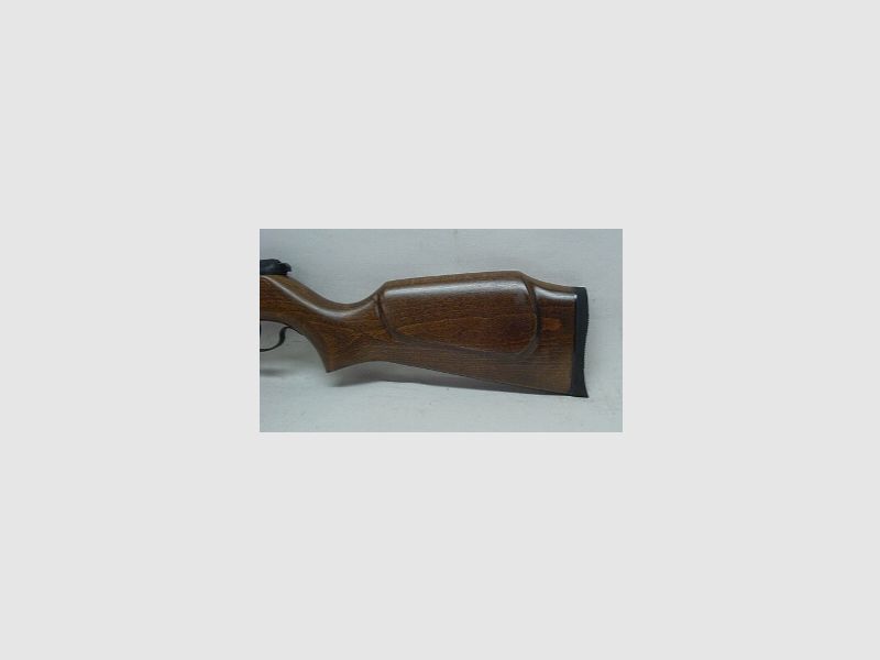 B12 (QB204) - Kal.4,50mm, Holzschaft