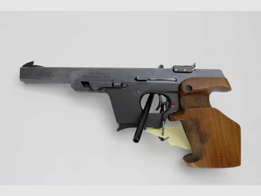 Walther GSP pistool met 3 magazijnen en meer dan genoeg reserveonderdelen .22lr