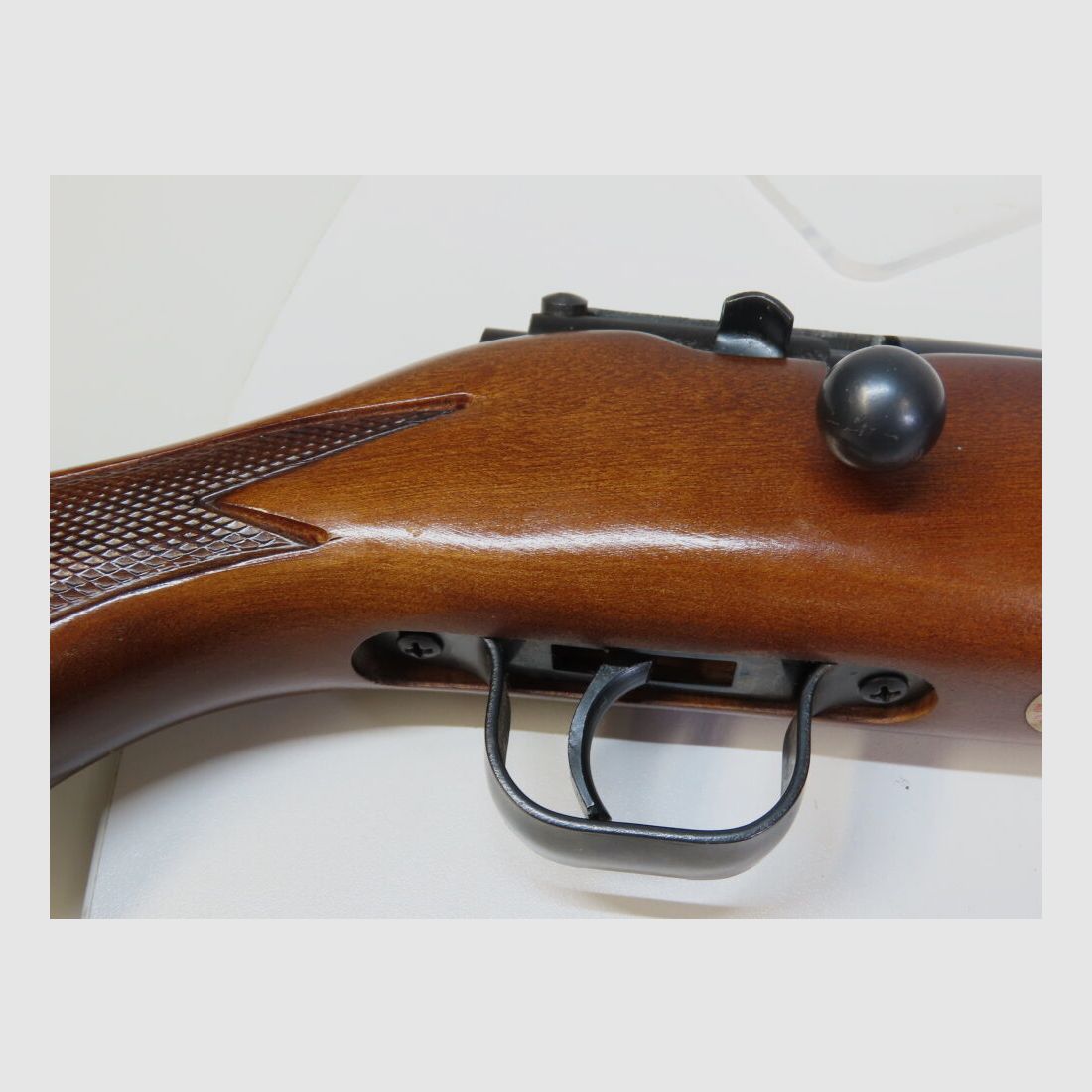 Lakefield repeater rifle / sound absorber