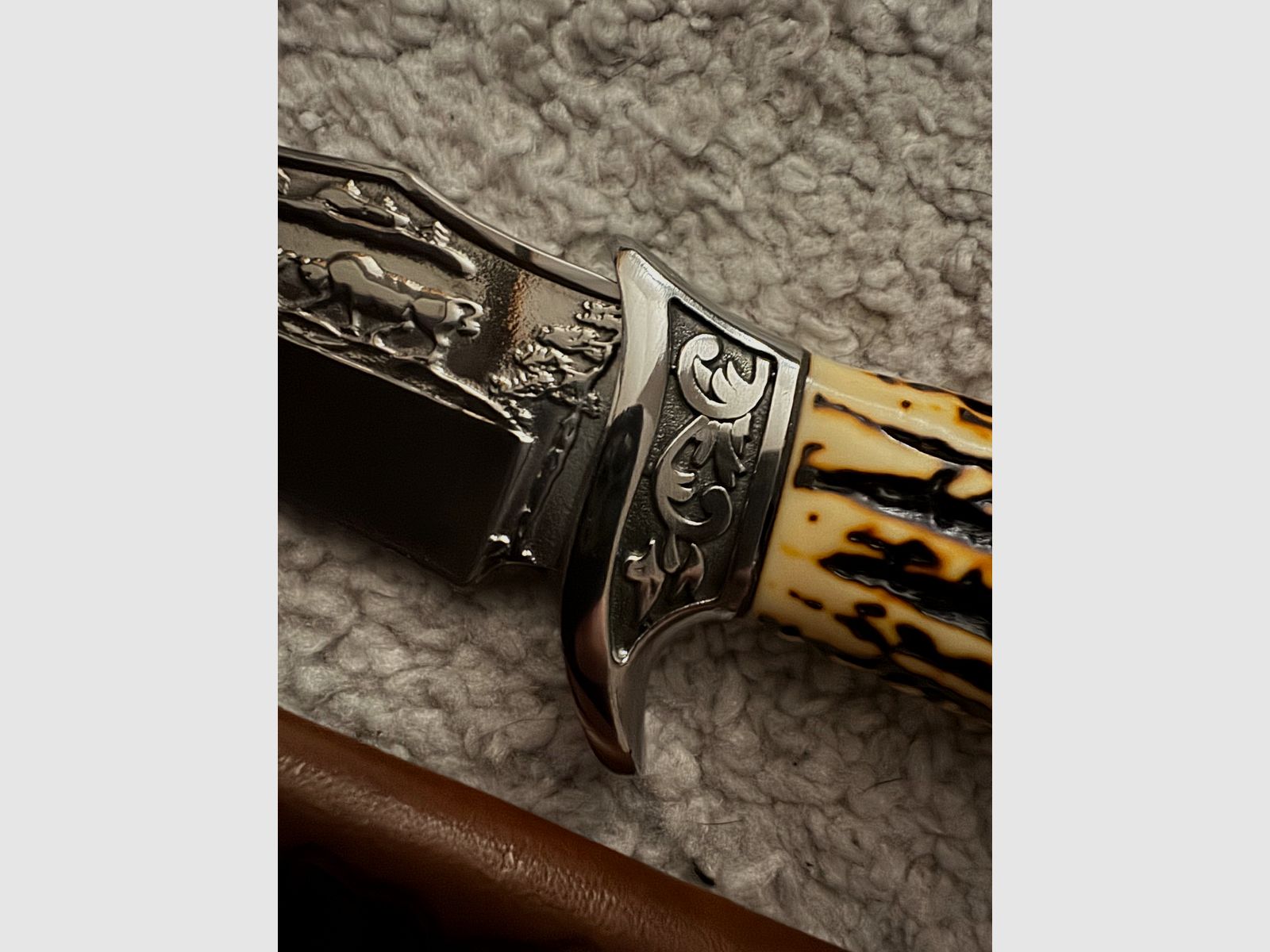 Jagdmesser Mit Dicker echtlederscheide Unbenutzt