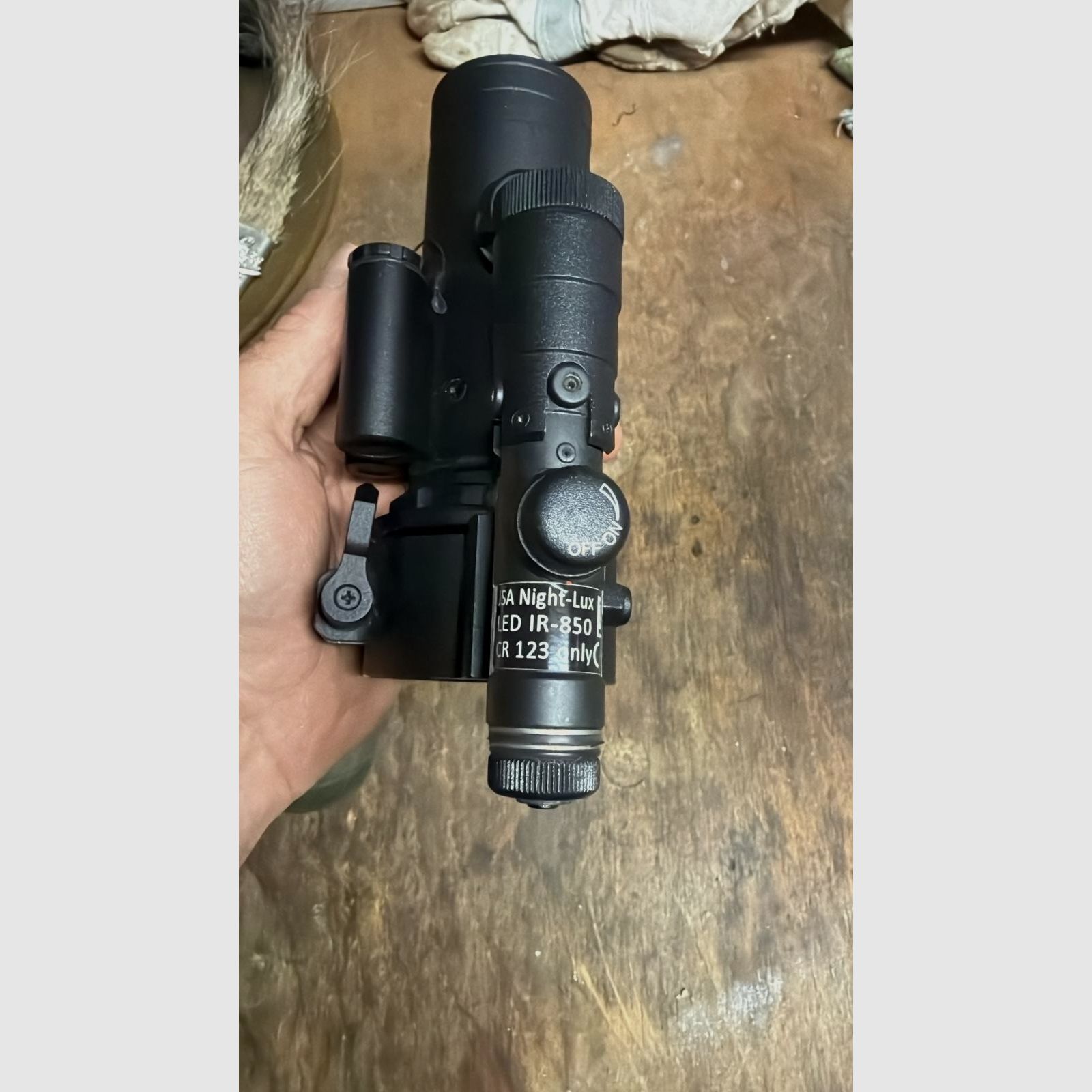 Dipol DN37 pro mini appareil de vision nocturne avec éclairage Nightlux IR-850