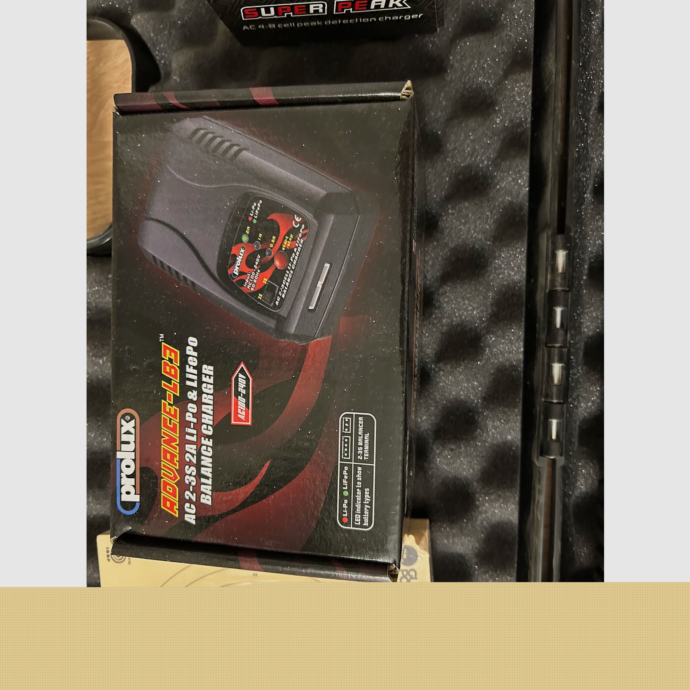 Karabin softair z pistoletem i akcesoriami