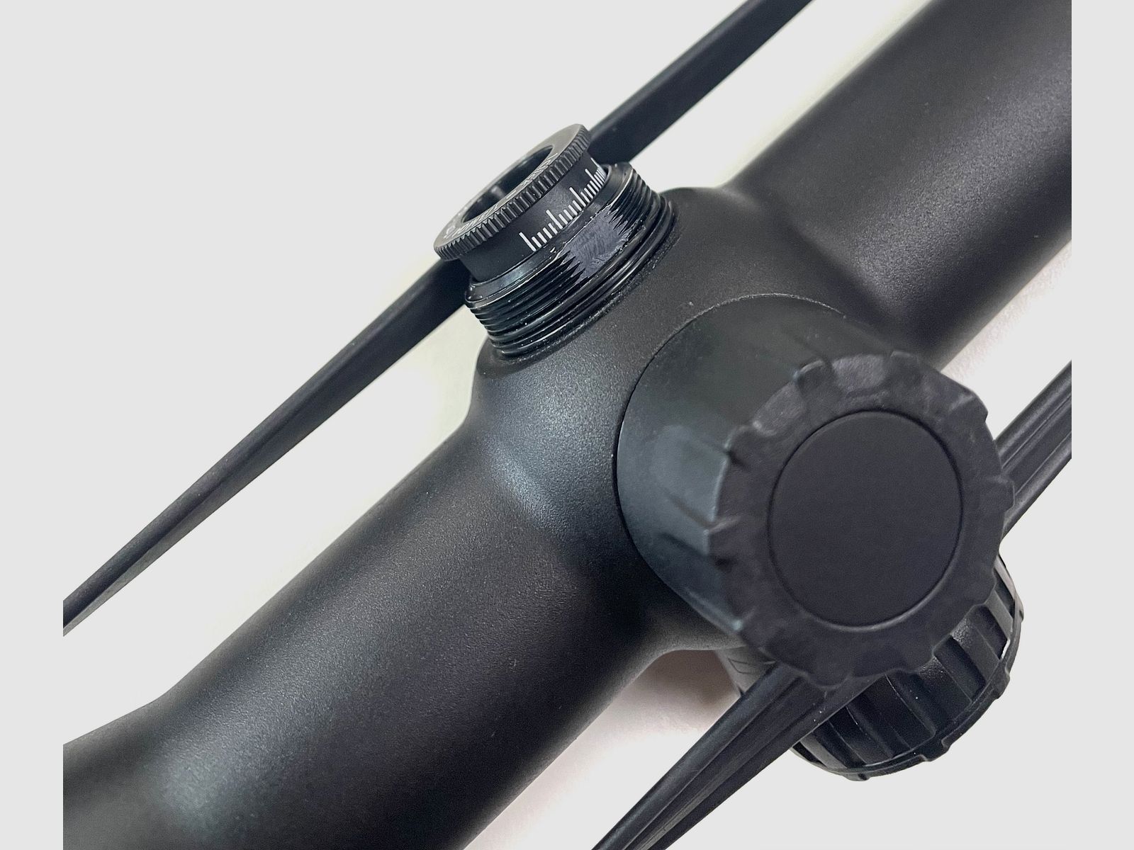 Aussteller ZEISS Conquest V6 2-12x50 M ill. Absehen 60 mit Zeiss Schiene Zielfernrohr LP