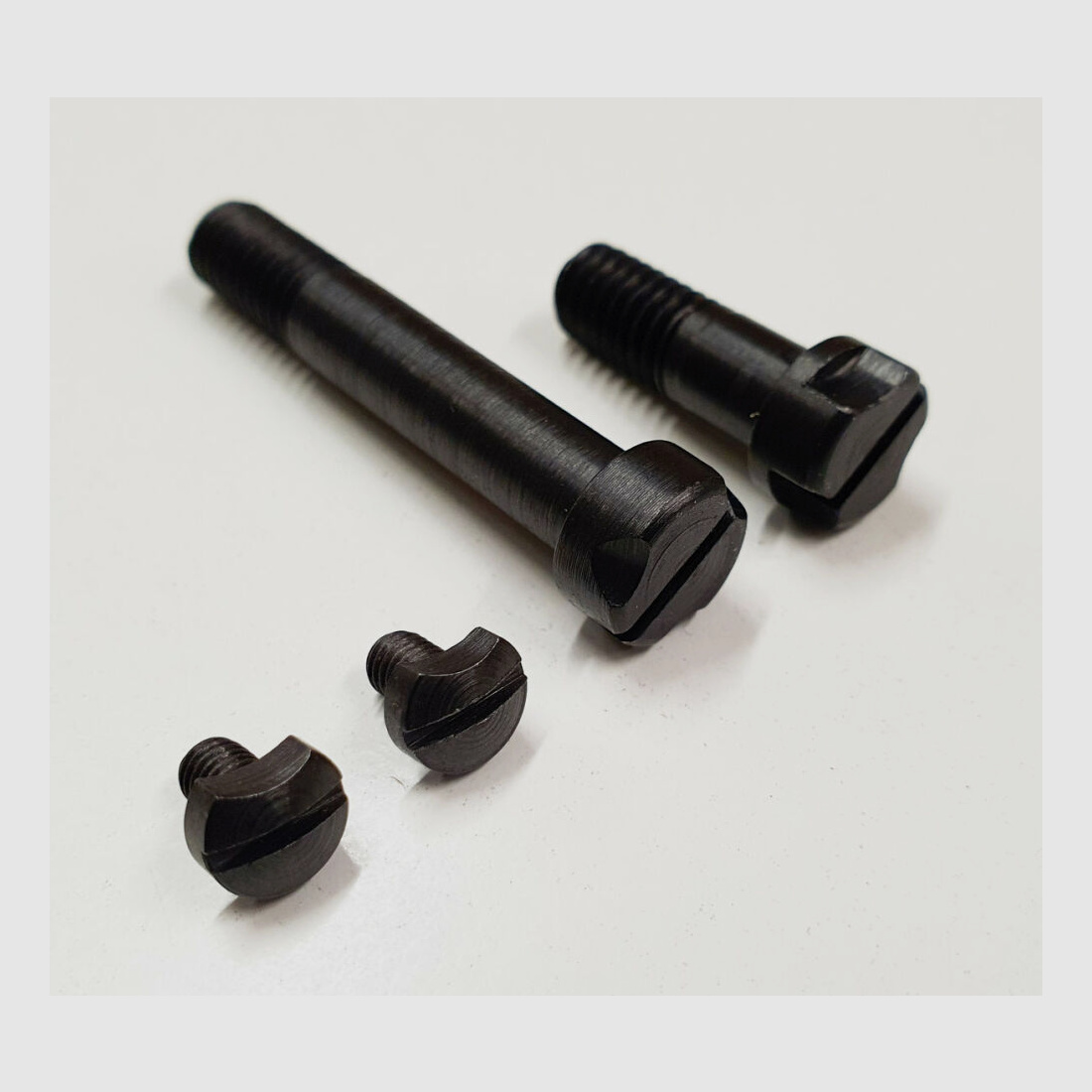 Schwaben Arms GmbH Set di viti Mauser K98 2x vite di sistema / vite di cassa (corta/lunga) 2x vite di sicurezza