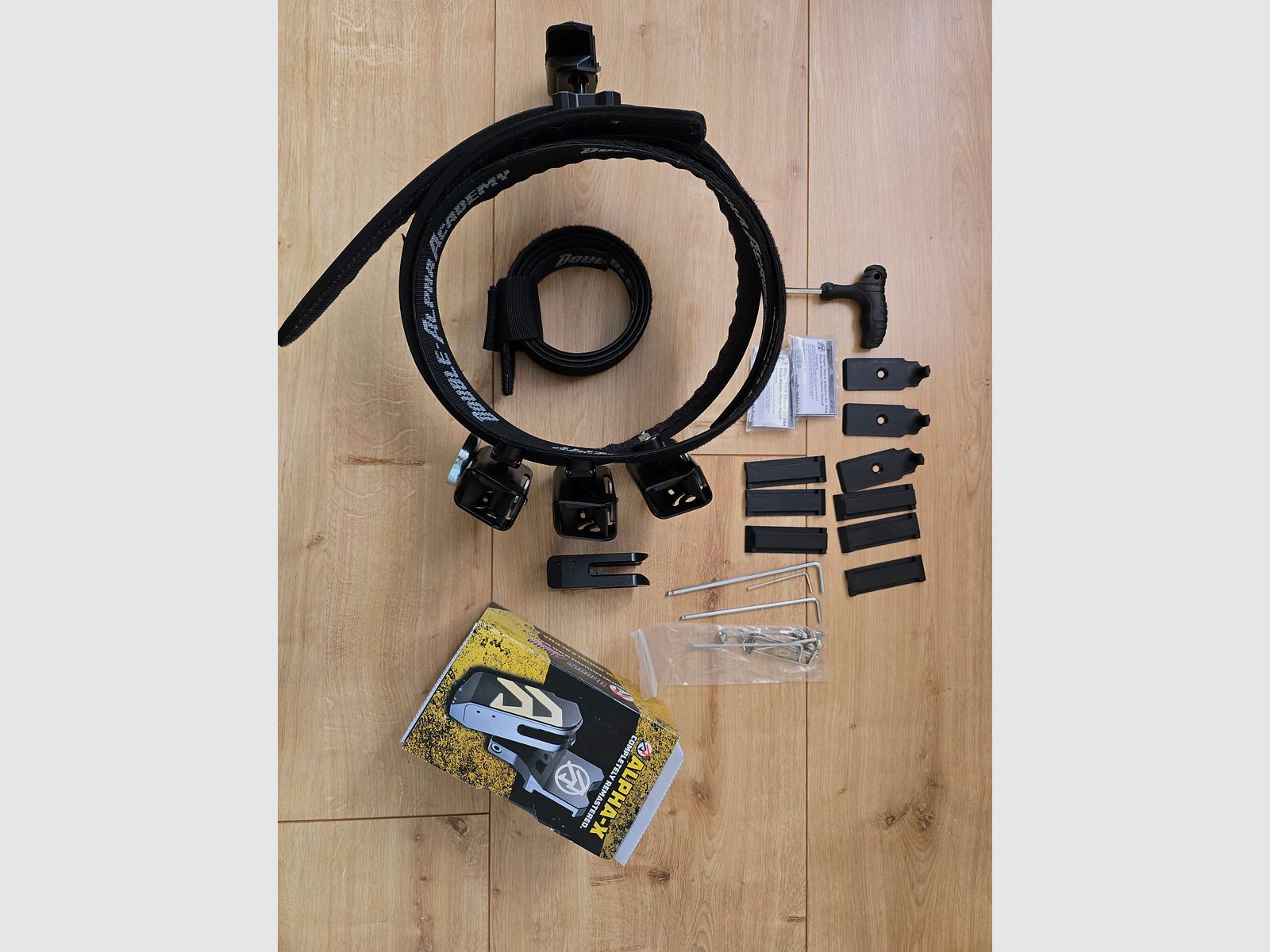 Double Alpha-X mit Gürtel, Magazinen und Adapter