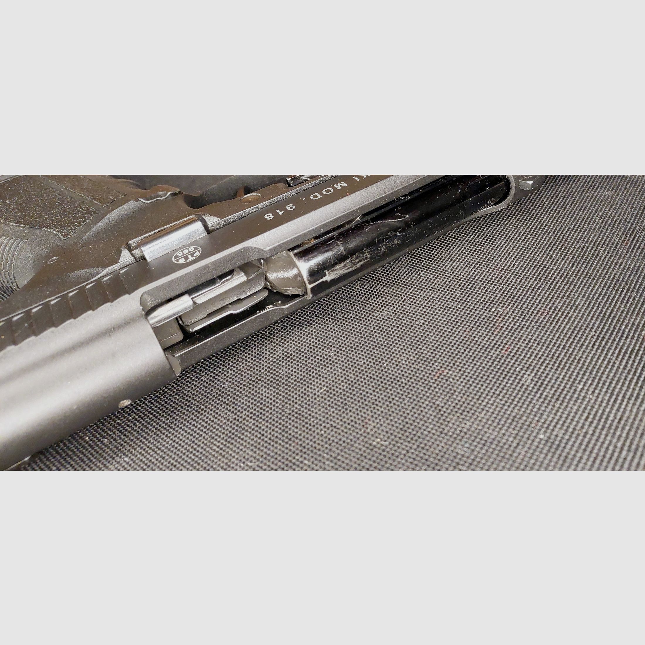 Zoraki 918 9mm P.A.K. negro - antiguo (PTB 965) con nueva funda de Cordura