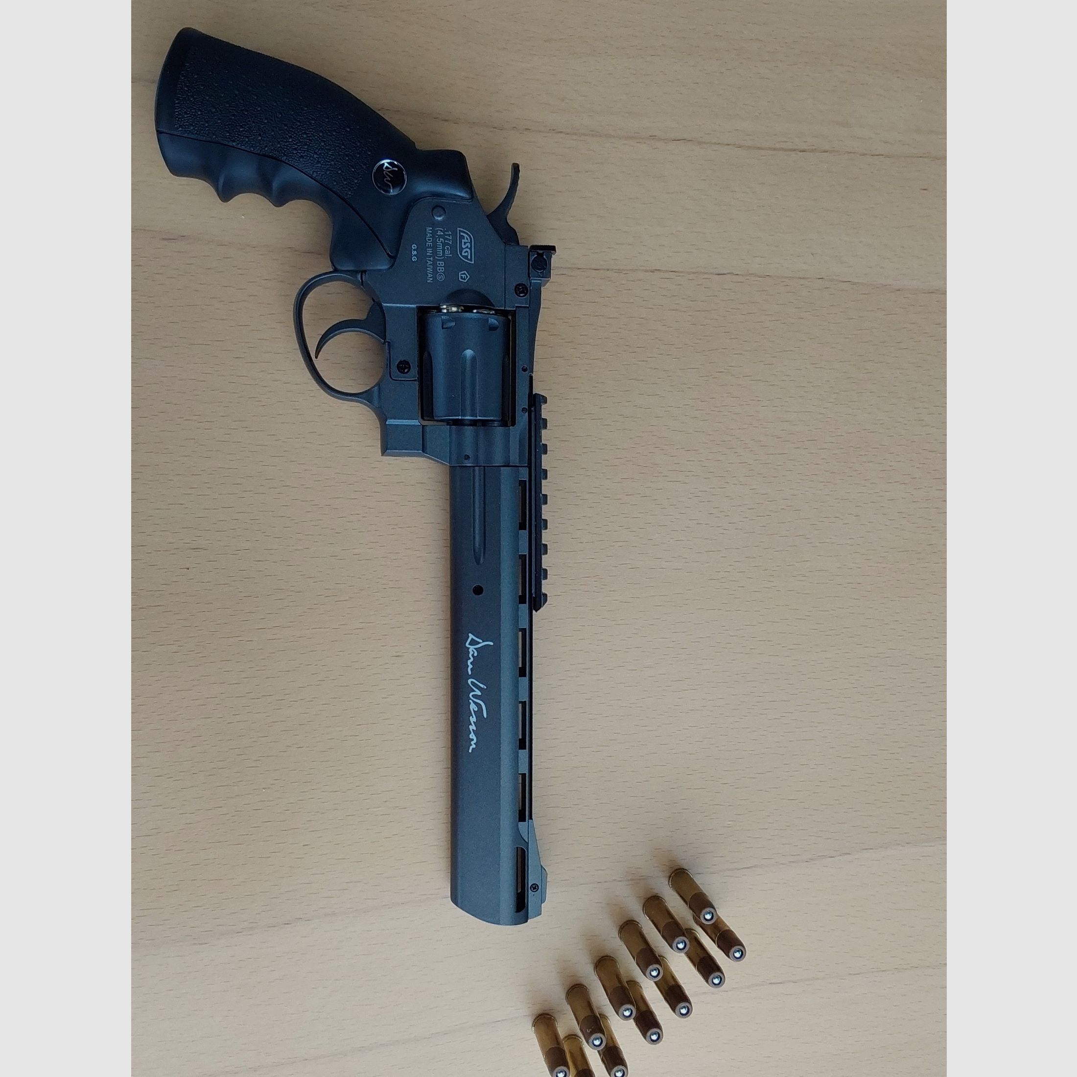 DAN WESSON  Revolver  8 Zoll Co2 