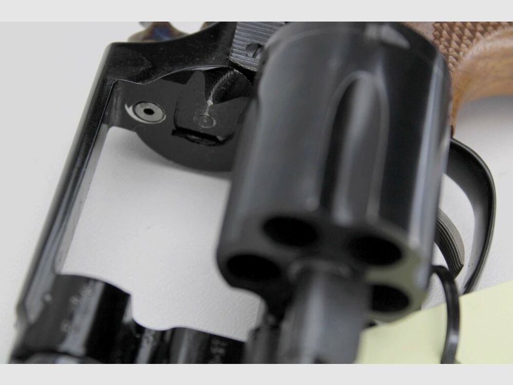 Revolver Smith & Wesson 37 Airweight .38Special