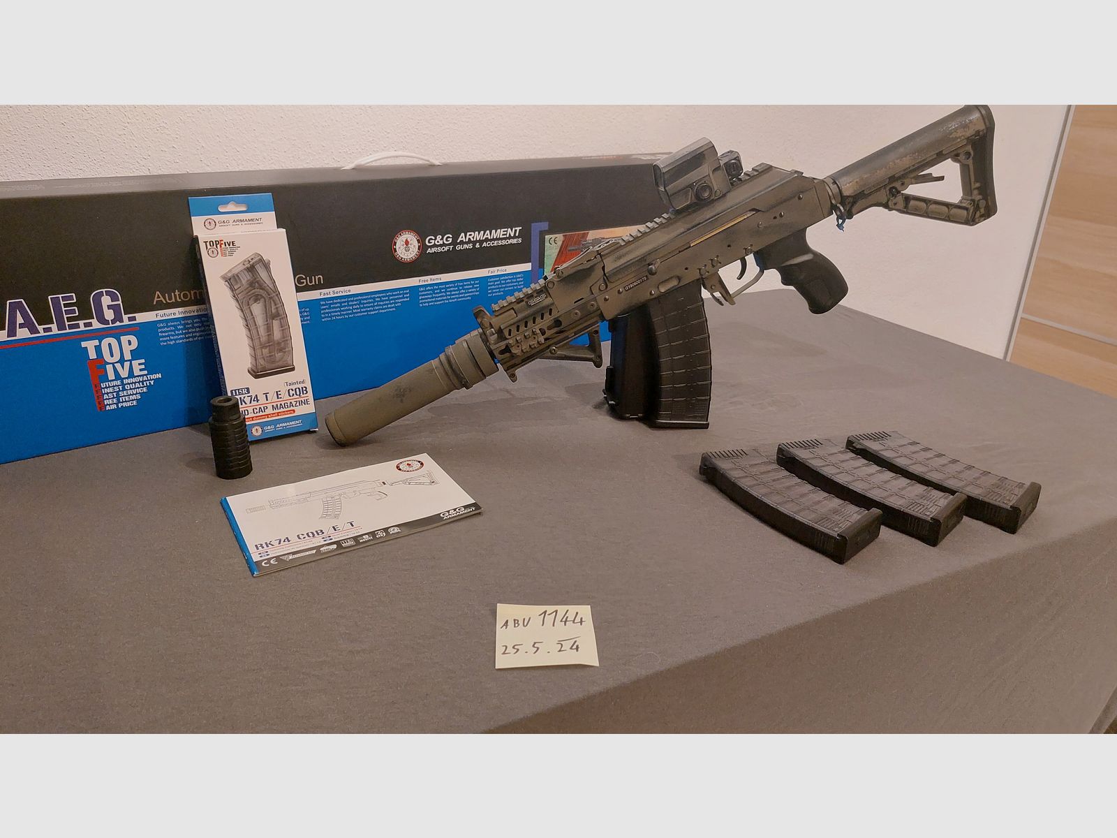 G&G Armament RK74 CQB AEG with E. T. U. including accessories