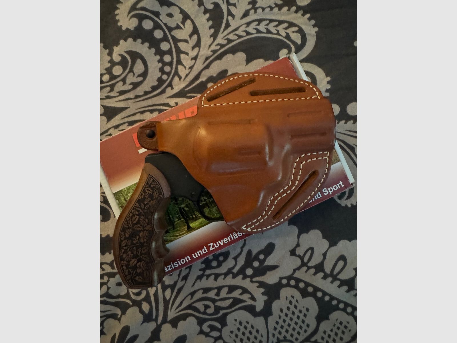 Arminius HW 88 Super Airwaight Like New + Holster Accessories