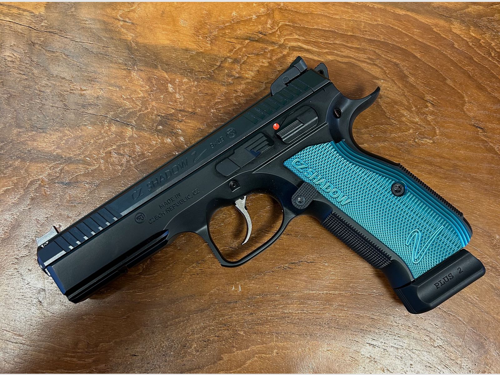 CZ Shadow 2 / SPEZIAL FARBEN / MEGA DEAL
