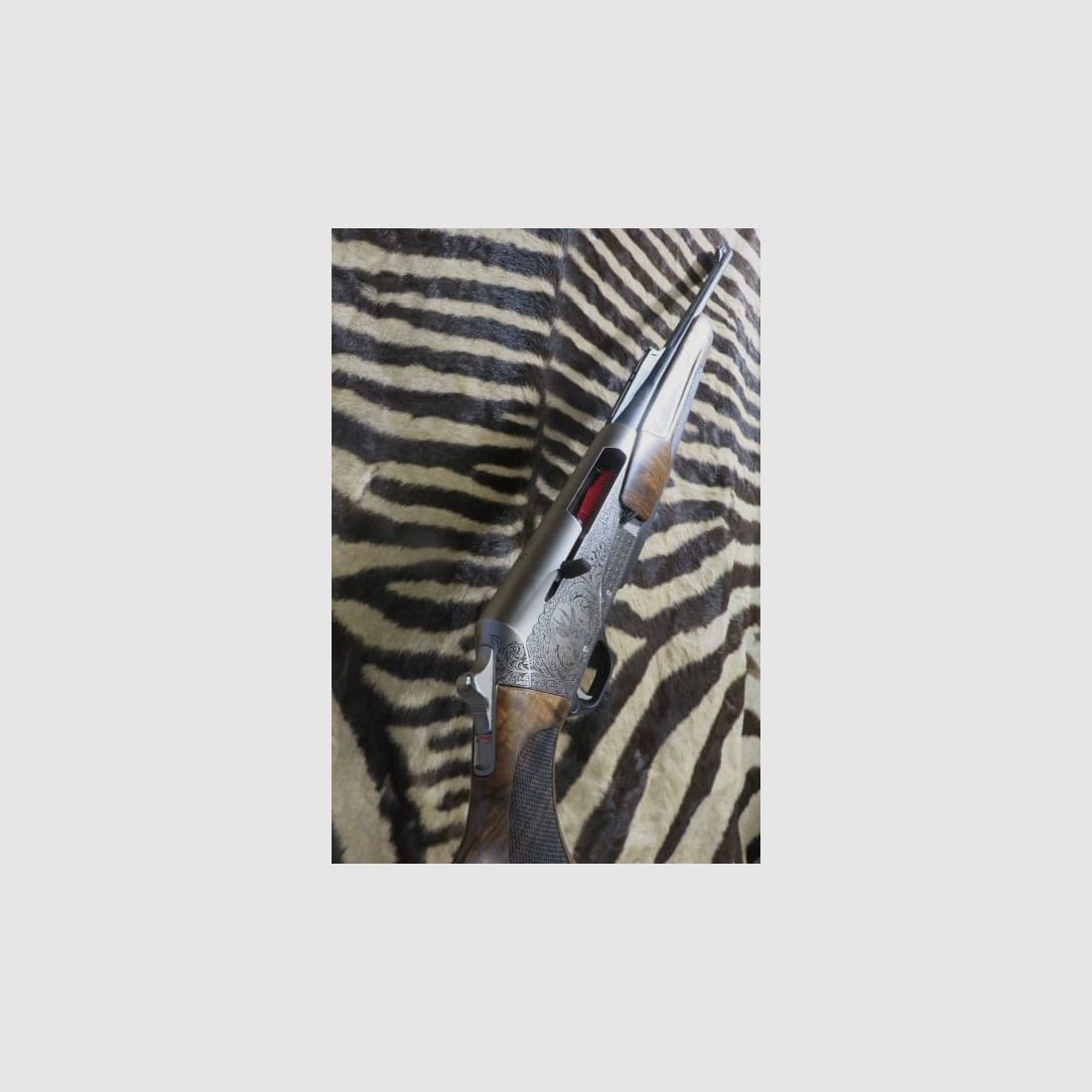 BROWNING Bar 4X Platinium Repetierbüchse Holz der Klasse 4 Kal.300wm Lauf 61 cm – Waffenkoffer, Bild 10 von 11
