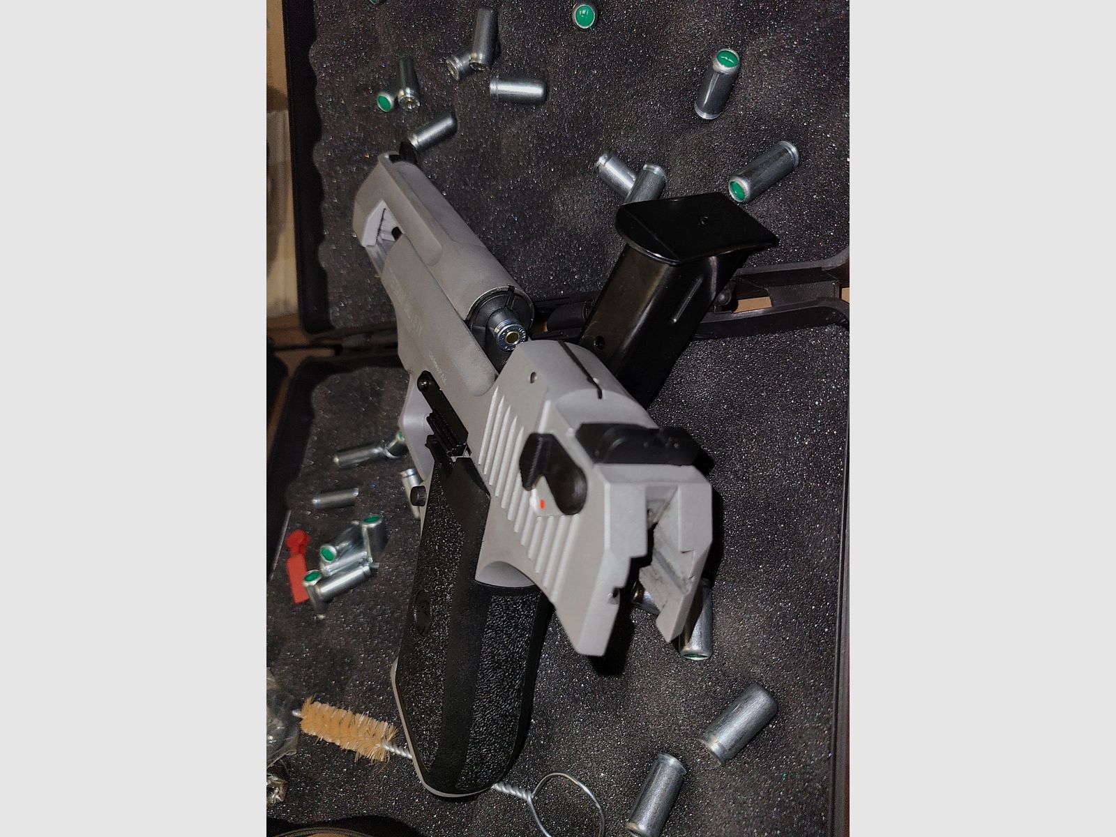 RETAY BIG FIFTY / VERCHROMT SILBER / mit Zubehör 3 MAGAZINE / mit OVP / cal. 9mm P.A.K. / PTB 1074 / SCHRECKSCHUSS GAS PISTOLE / SILVESTER / SELBSTVERTEIDIGUNG / NEUWERTIG