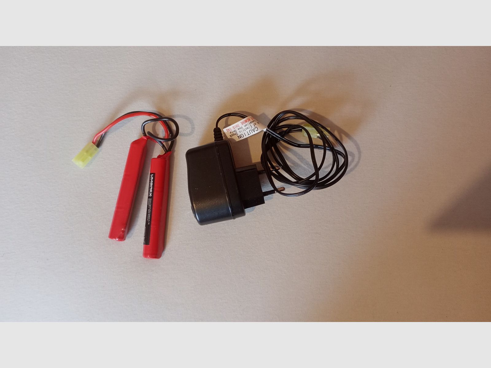 Airsoft G36C Desert with 400 round magazine & goggles (used, 0.5 Joule)