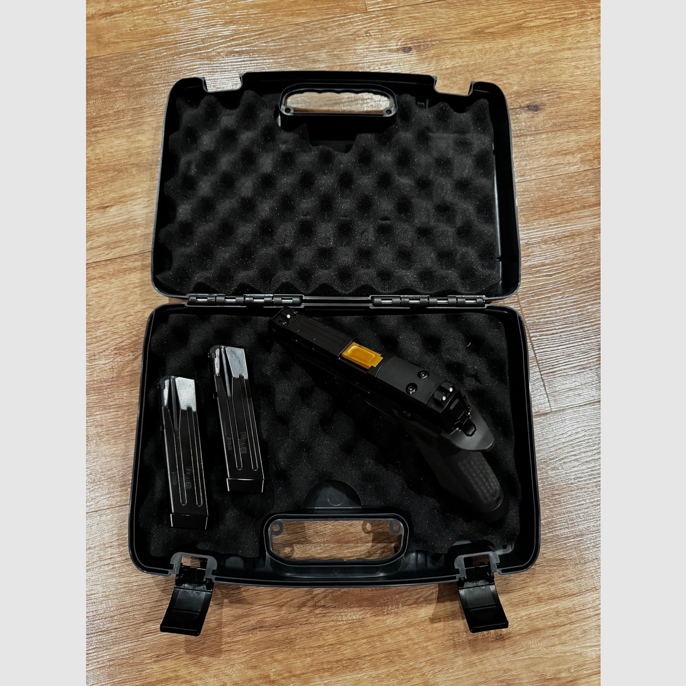 SIG Sauer P320 Spectre Gold Comp.