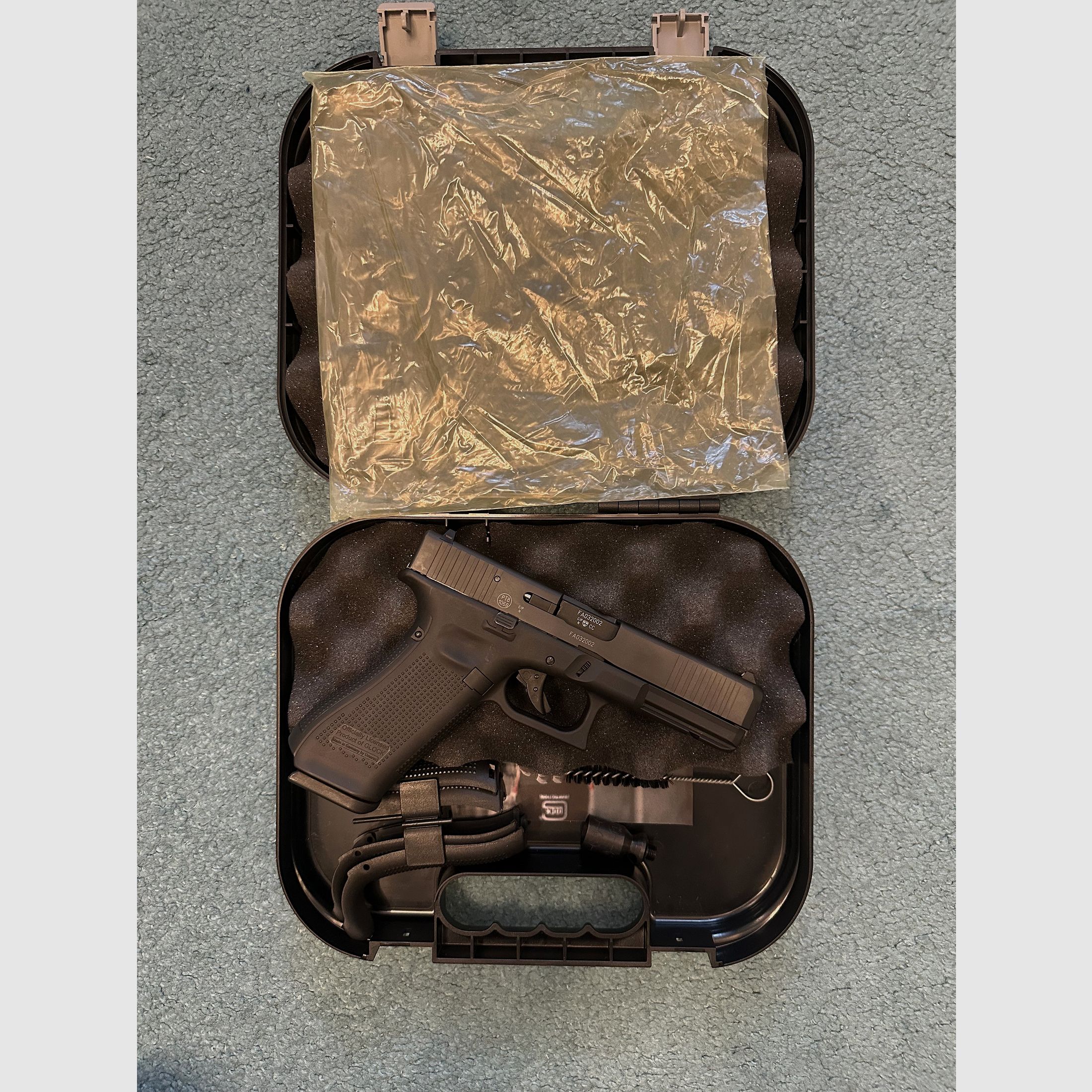 Glock 17 SV 9mm PAK wie neu 