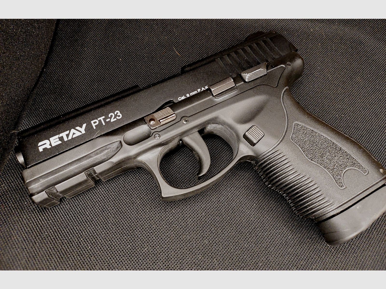 Retay PT-23 Pistole 9mm P.A.K. brüniert (PTB 1077) PT 23 wie neu!